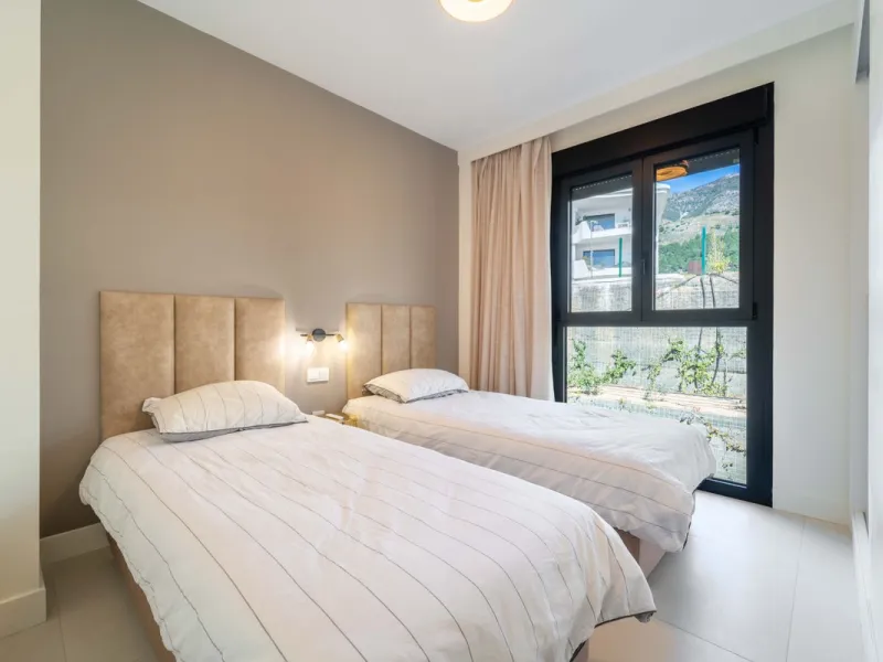 Apartment - Middle Floor Apartment в продаже в Fuengirola, Málaga. В доме 3 спален и 2 ванных комнат. Площадь дома 125 м²