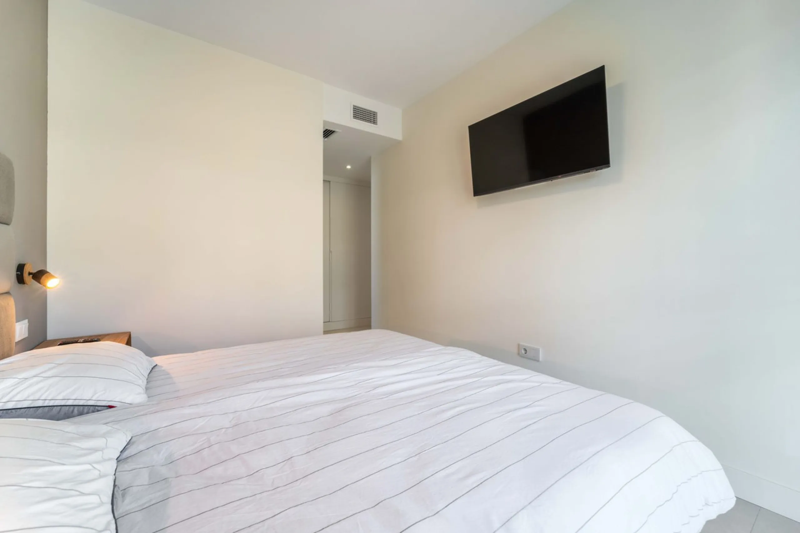 Apartment - Middle Floor Apartment в продаже в Fuengirola, Málaga. В доме 3 спален и 2 ванных комнат. Площадь дома 125 м²