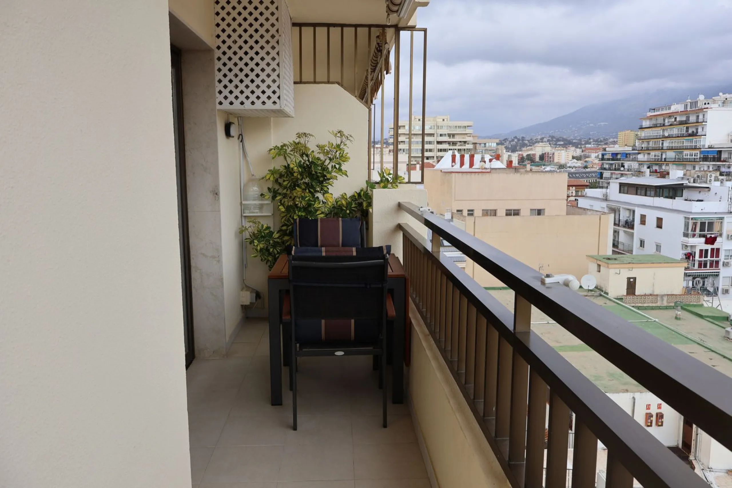 Apartment - Middle Floor Apartment в продаже в Fuengirola, Málaga. В доме 2 спален и 2 ванных комнат. Площадь дома 107 м²