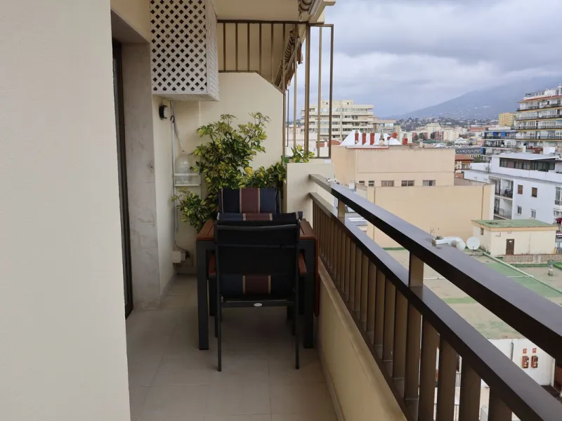 Apartment - Middle Floor Apartment в продаже в Fuengirola, Málaga. В доме 2 спален и 2 ванных комнат. Площадь дома 107 м²