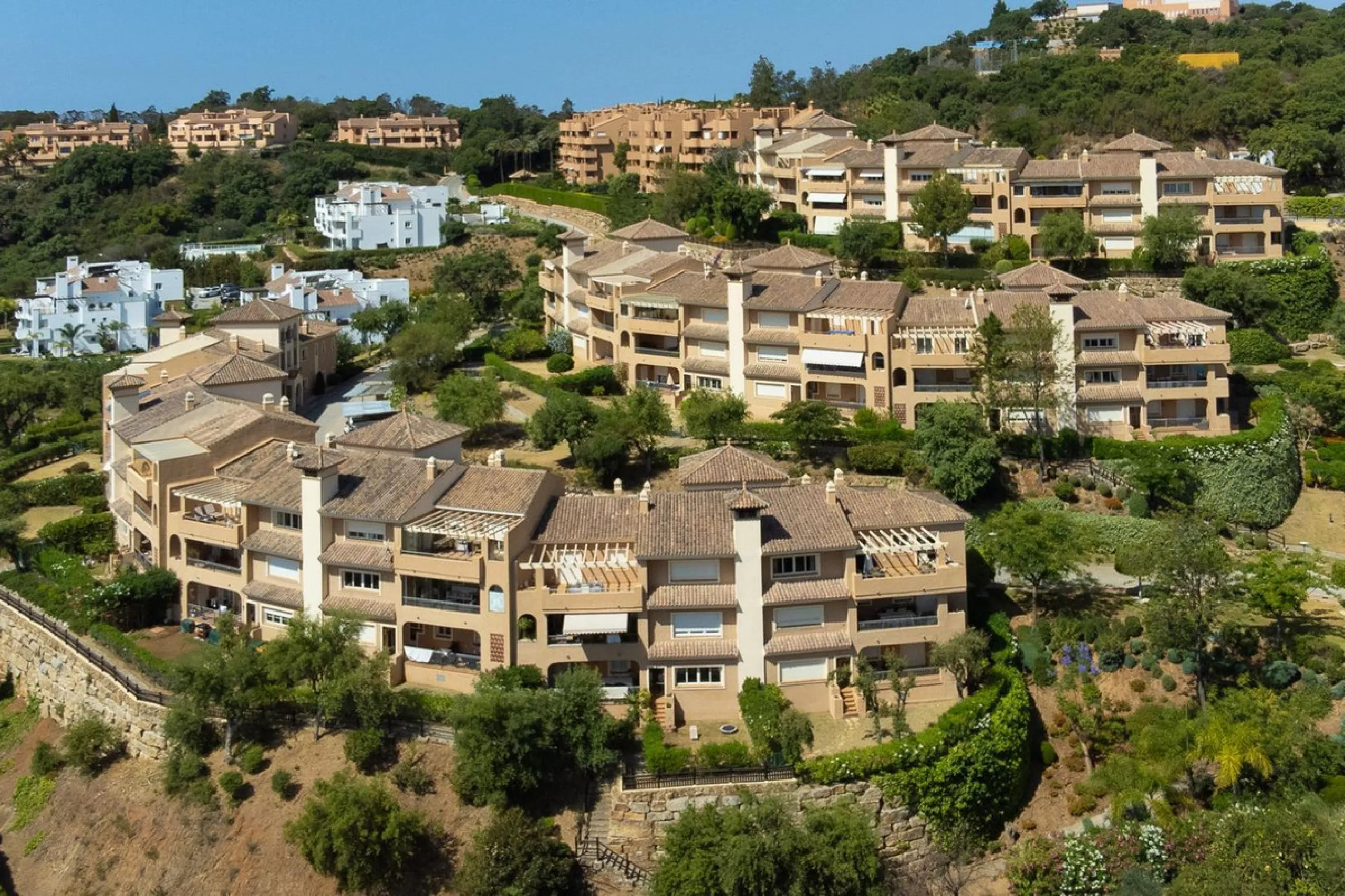 Wonderful luxury executive three bedroom south east facing penthouse with the most outstanding views to the sea.