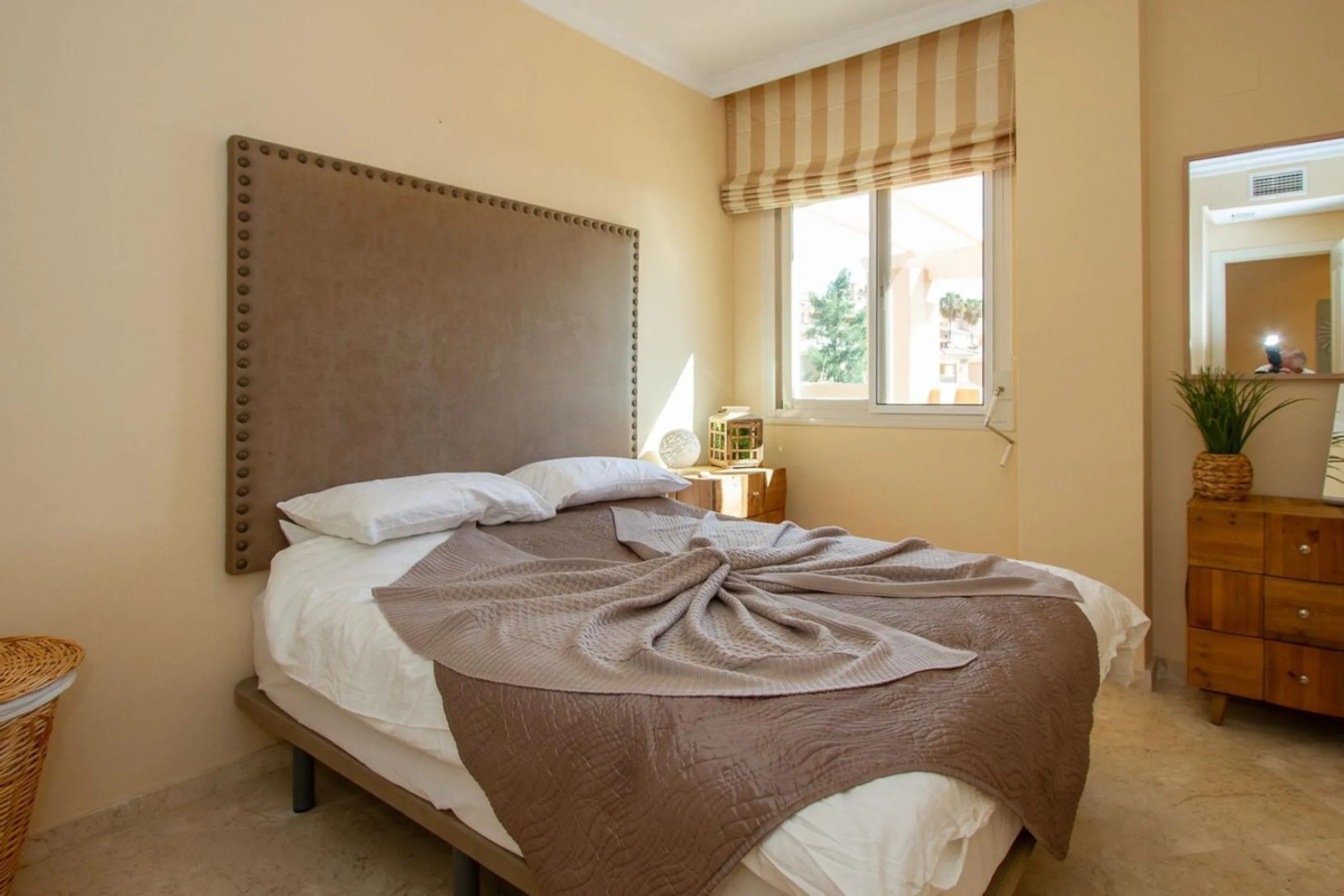 Wonderful luxury executive three bedroom south east facing penthouse with the most outstanding views to the sea.