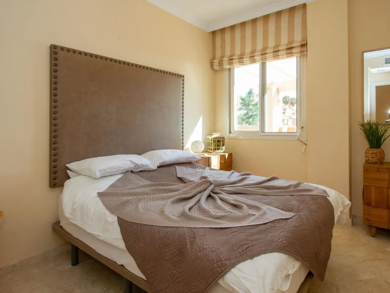 Wonderful luxury executive three bedroom south east facing penthouse with the most outstanding views to the sea.