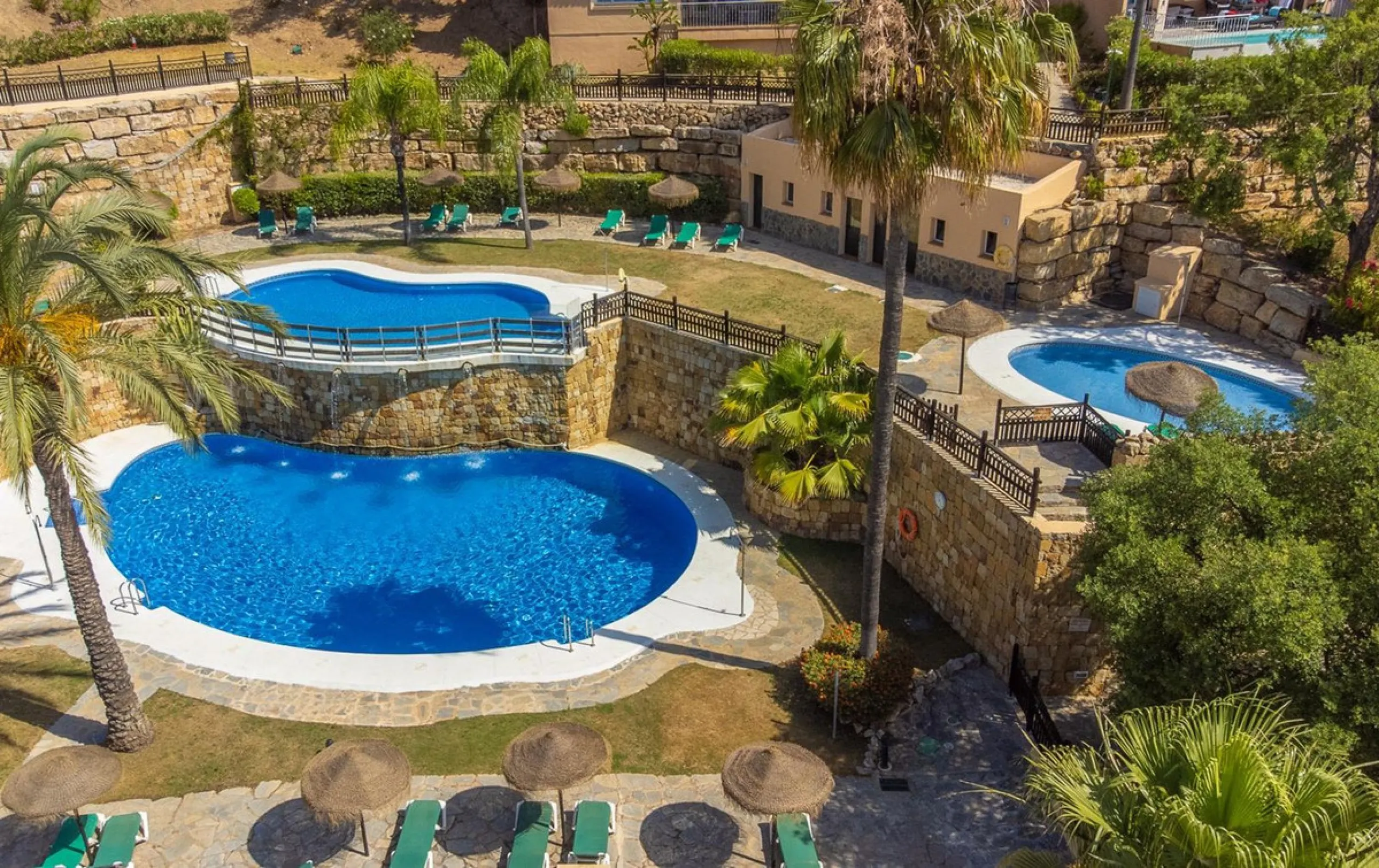 Wonderful luxury executive three bedroom south east facing penthouse with the most outstanding views to the sea.