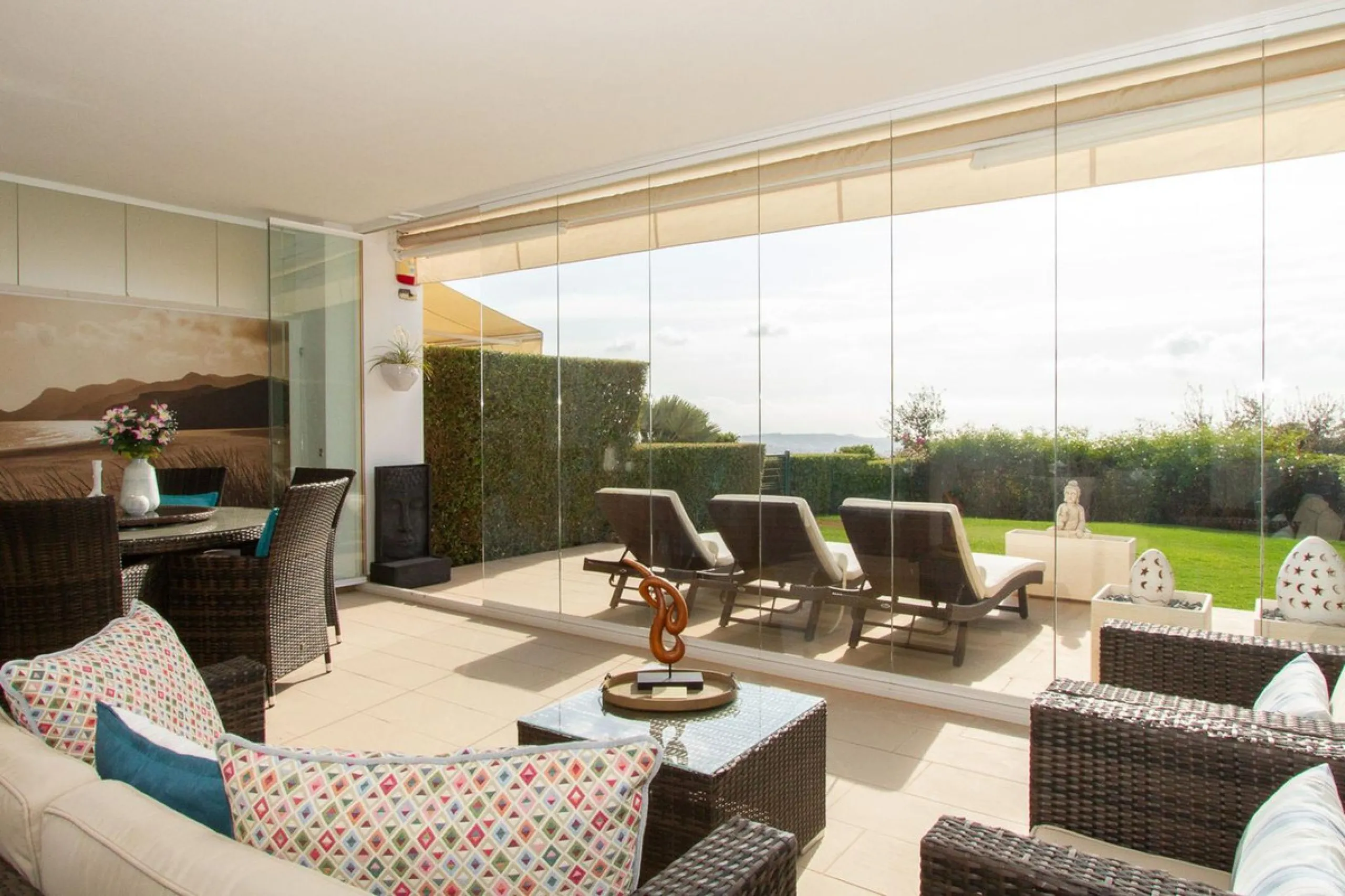 Apartment - Ground Floor Apartment в продаже в Marbella, Málaga. В доме 2 спален и 2 ванных комнат. Площадь дома 95 м²