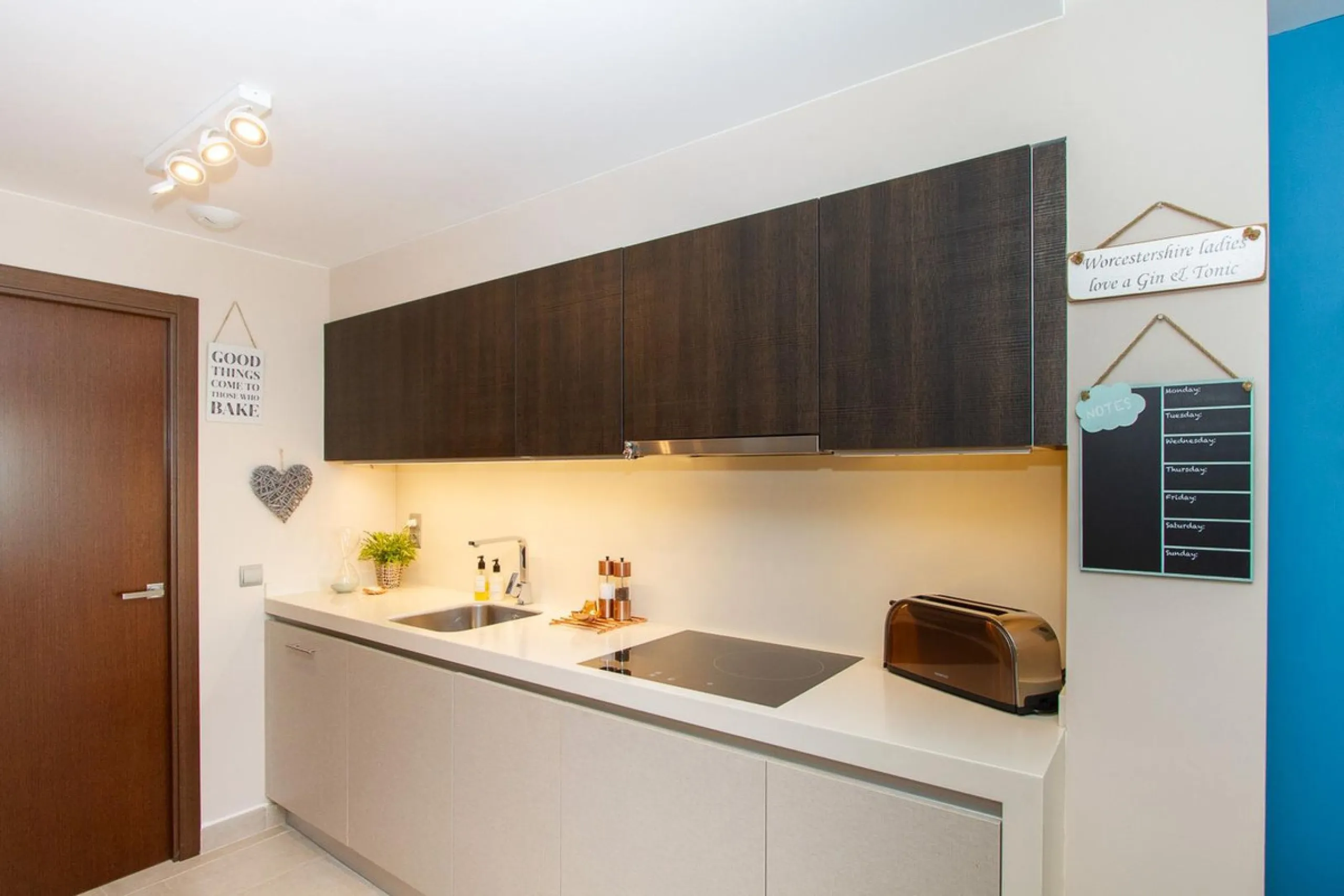 Apartment - Ground Floor Apartment в продаже в Marbella, Málaga. В доме 2 спален и 2 ванных комнат. Площадь дома 95 м²