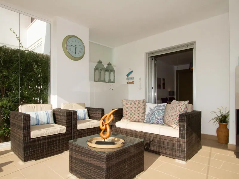 Apartment - Ground Floor Apartment в продаже в Marbella, Málaga. В доме 2 спален и 2 ванных комнат. Площадь дома 95 м²
