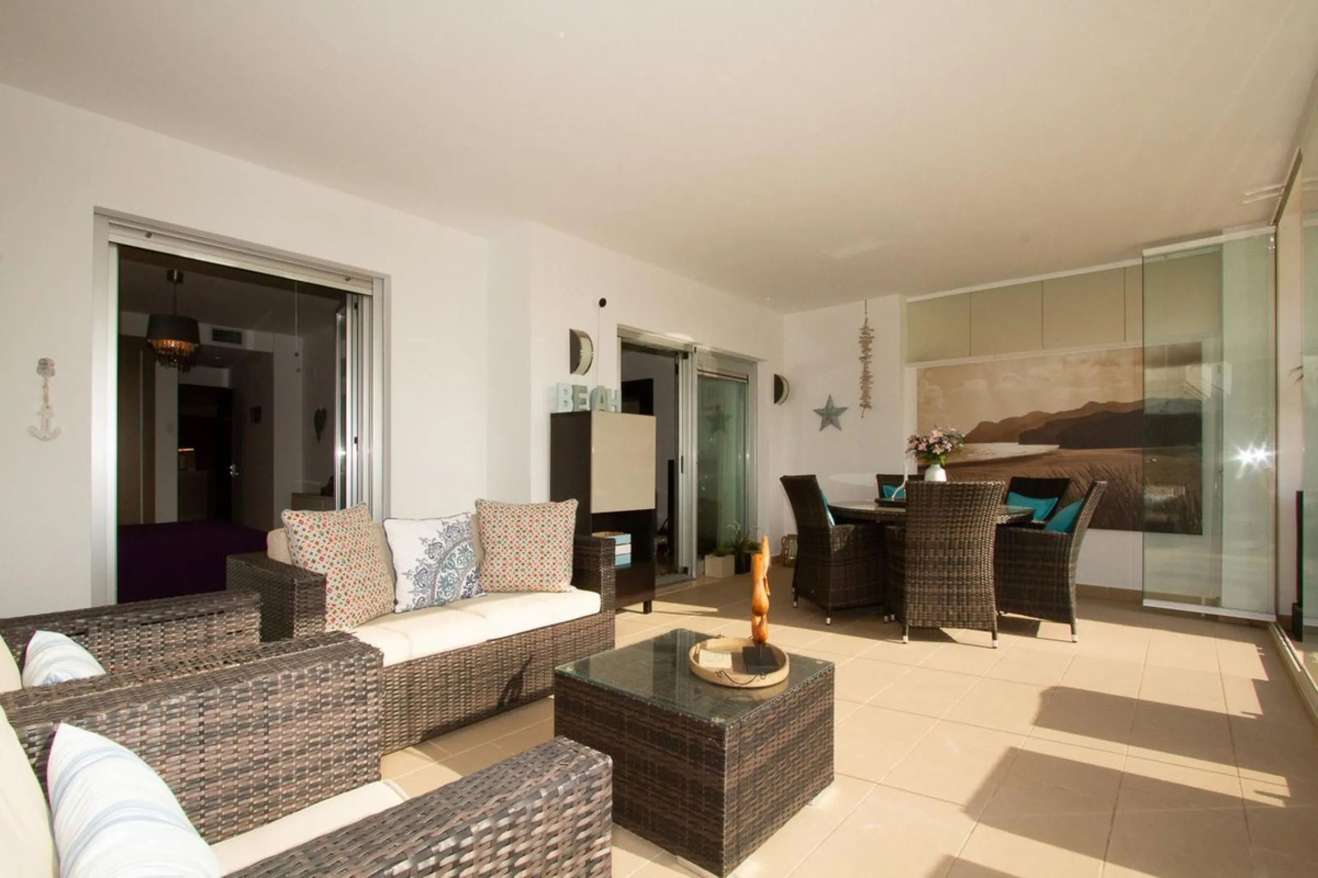 Apartment - Ground Floor Apartment в продаже в Marbella, Málaga. В доме 2 спален и 2 ванных комнат. Площадь дома 95 м²