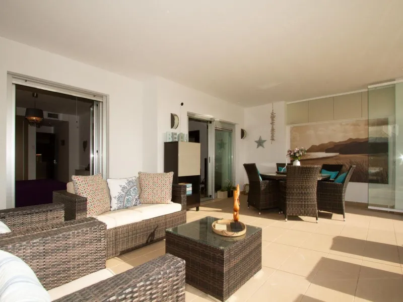 Apartment - Ground Floor Apartment в продаже в Marbella, Málaga. В доме 2 спален и 2 ванных комнат. Площадь дома 95 м²