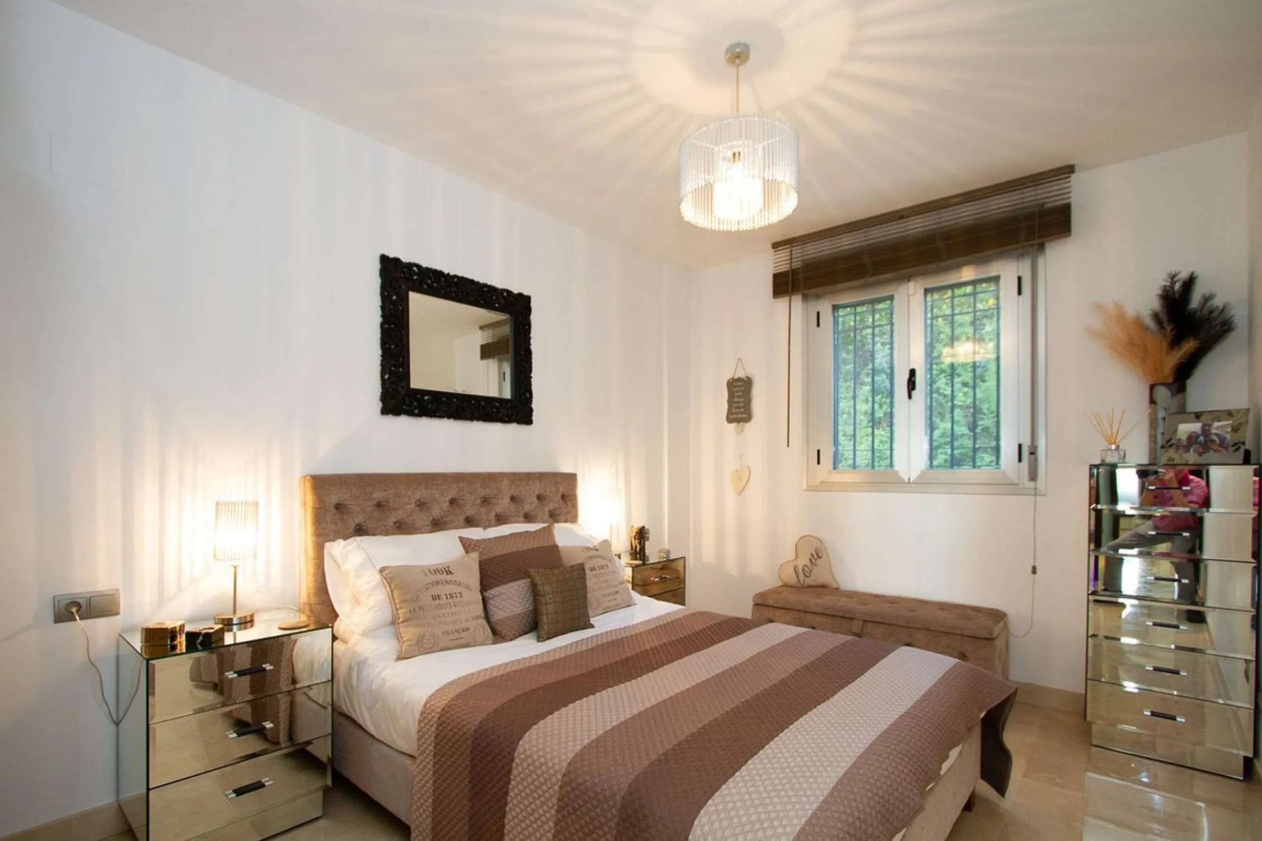 Apartment - Ground Floor Apartment в продаже в Marbella, Málaga. В доме 2 спален и 2 ванных комнат. Площадь дома 95 м²