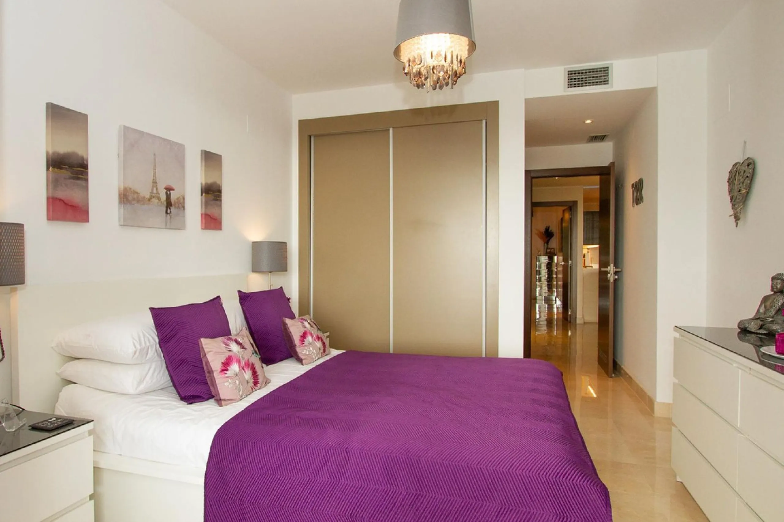 Apartment - Ground Floor Apartment в продаже в Marbella, Málaga. В доме 2 спален и 2 ванных комнат. Площадь дома 95 м²