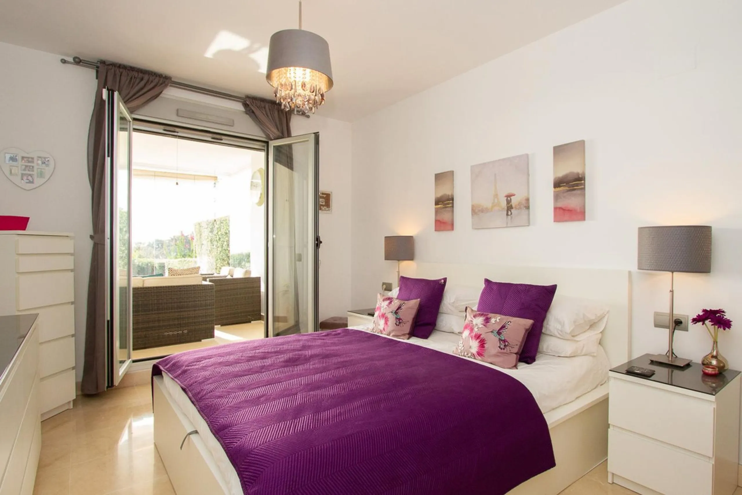 Apartment - Ground Floor Apartment в продаже в Marbella, Málaga. В доме 2 спален и 2 ванных комнат. Площадь дома 95 м²
