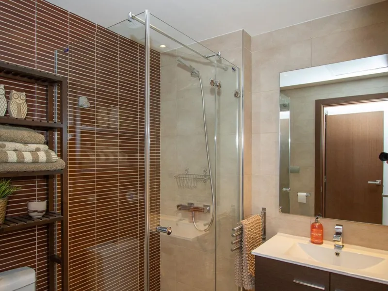 Apartment - Ground Floor Apartment в продаже в Marbella, Málaga. В доме 2 спален и 2 ванных комнат. Площадь дома 95 м²