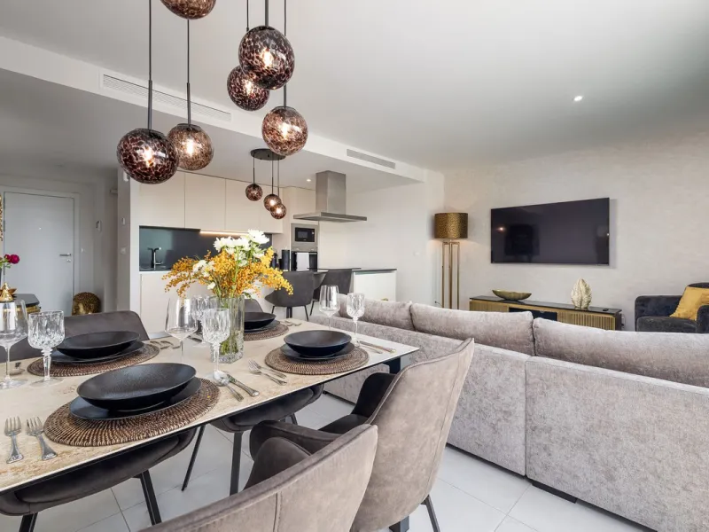 This luxurious fully furnished 2-bedroom penthouse is located in the modern and highly sought-after Oasis 325 development, in one of the fastest-growing areas between Marbella and Estepona. The property combines contemporary architecture, excellent natura