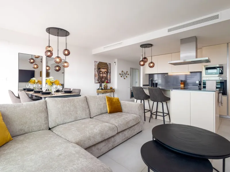 This luxurious fully furnished 2-bedroom penthouse is located in the modern and highly sought-after Oasis 325 development, in one of the fastest-growing areas between Marbella and Estepona. The property combines contemporary architecture, excellent natura