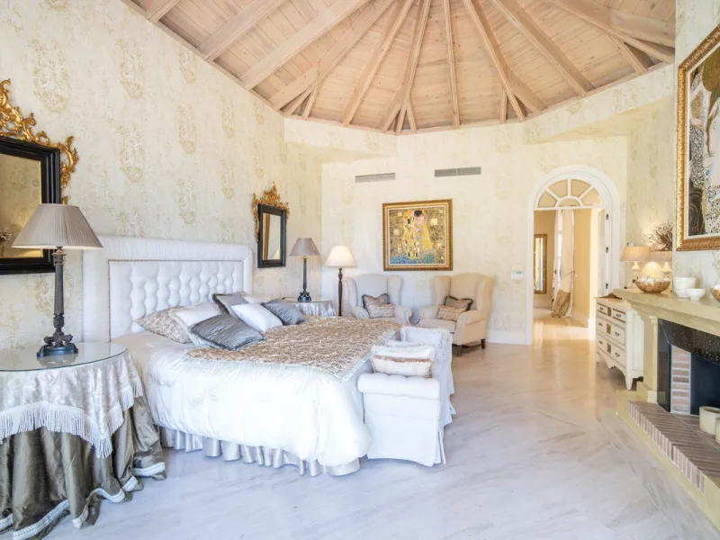 Mediterrane Villa mit Meerblick in Altos Reales, Marbella