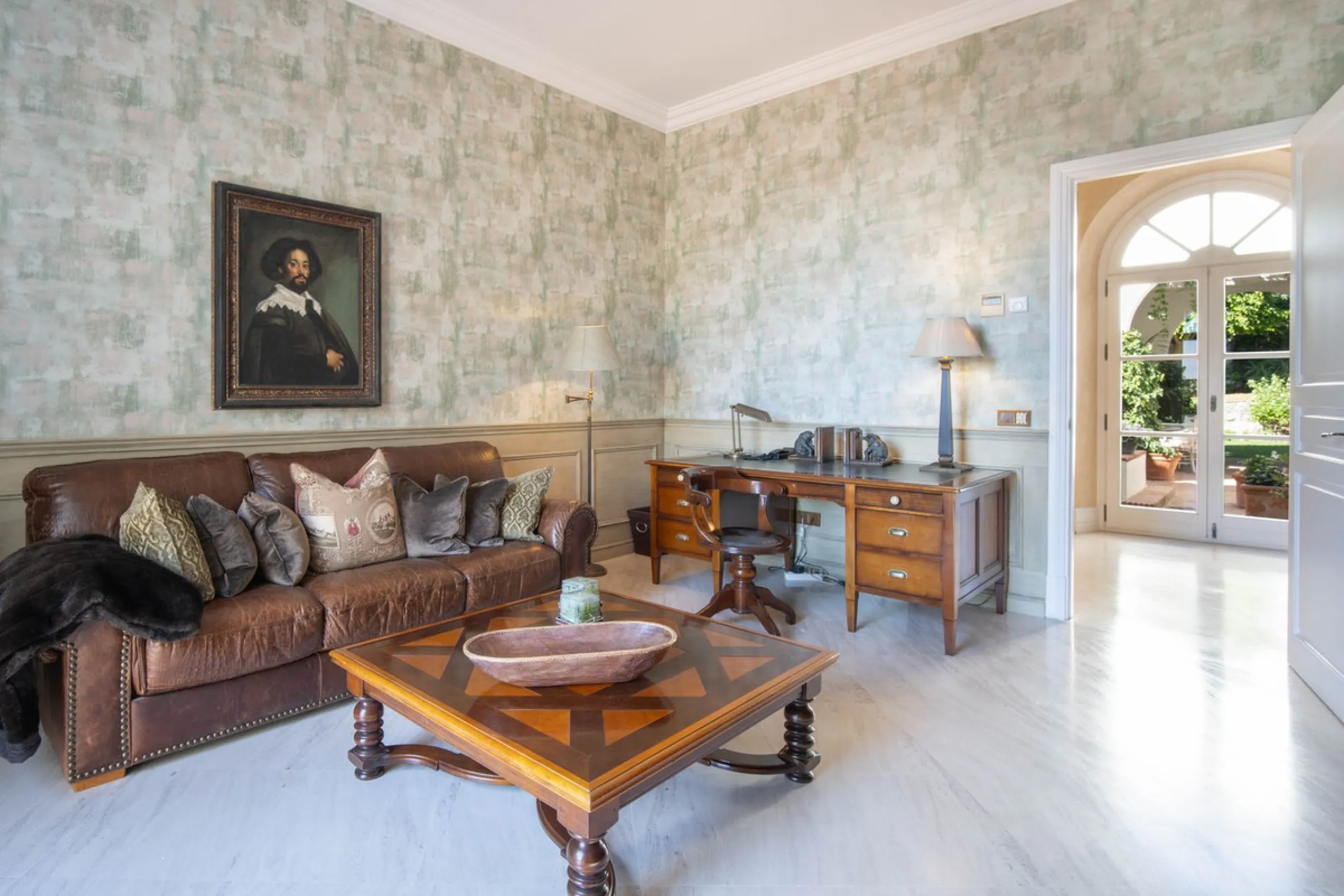 Mediterrane Villa mit Meerblick in Altos Reales, Marbella