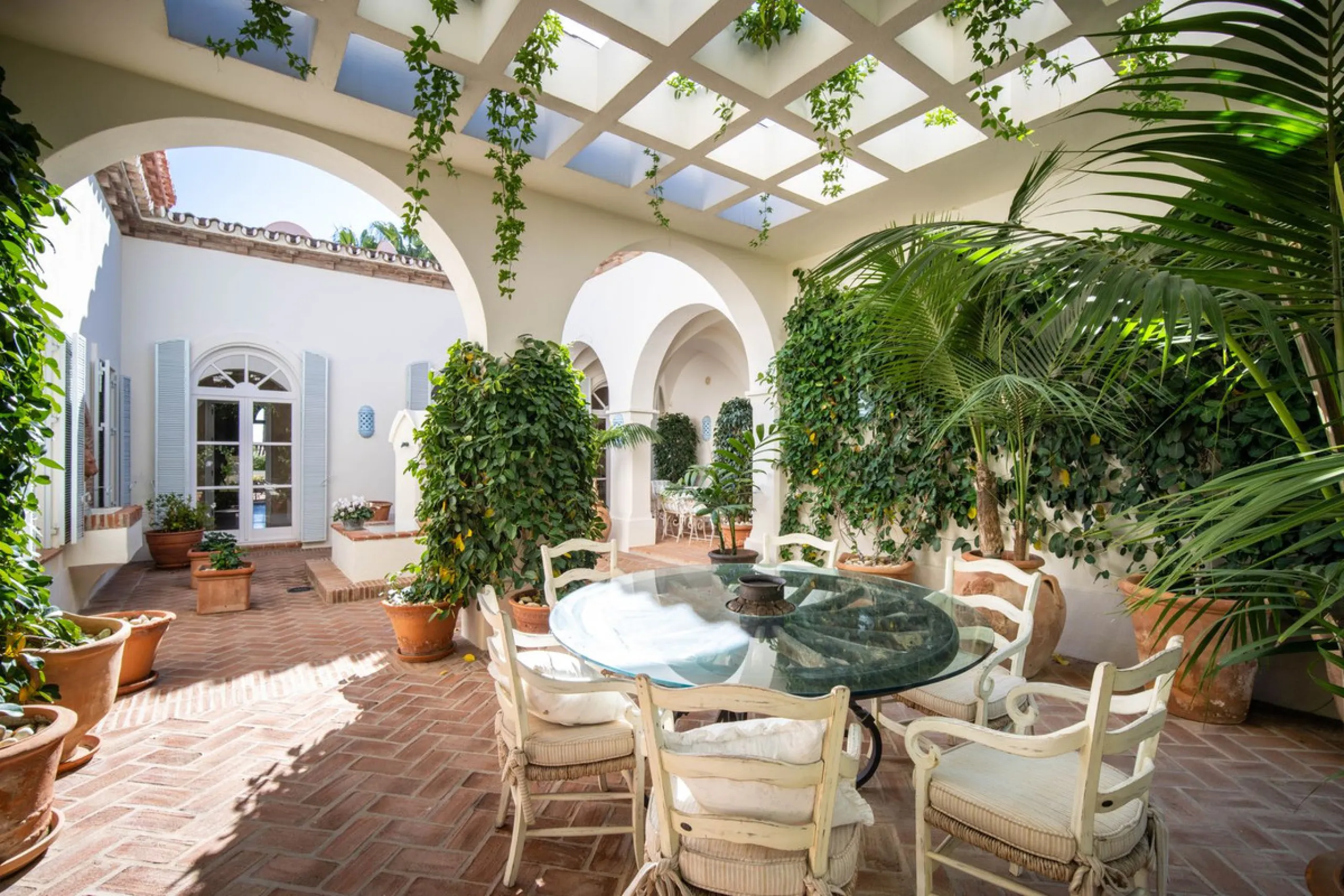 Mediterrane Villa mit Meerblick in Altos Reales, Marbella