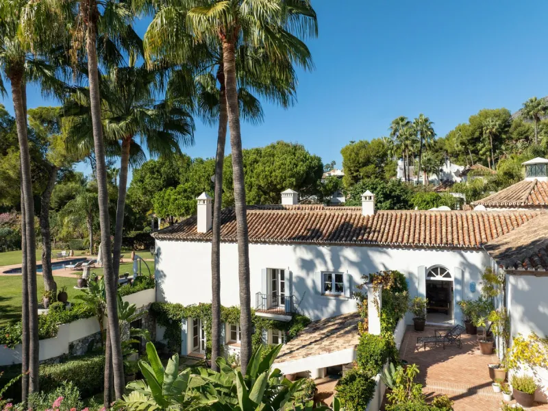 Mediterrane Villa mit Meerblick in Altos Reales, Marbella