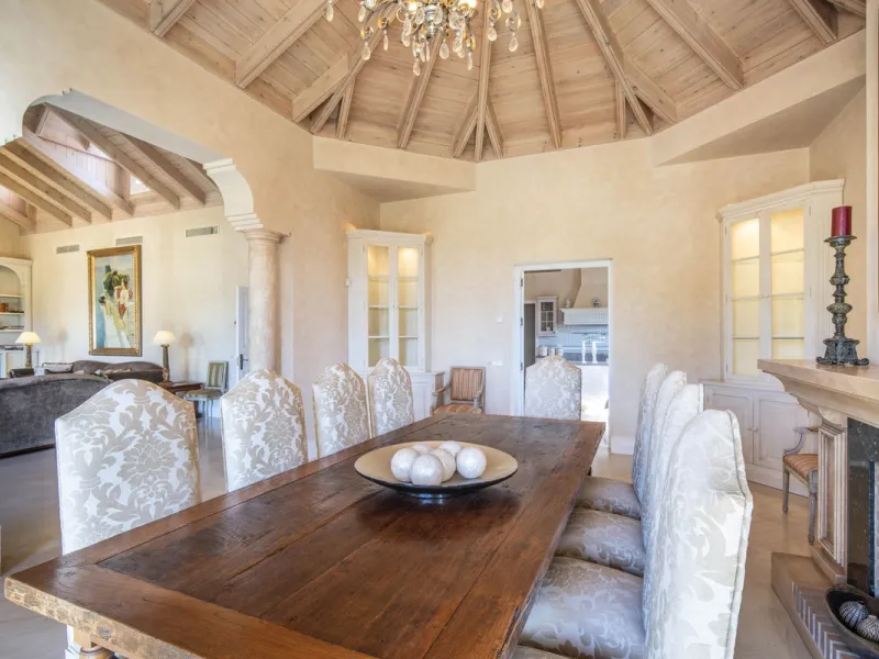 Mediterrane Villa mit Meerblick in Altos Reales, Marbella