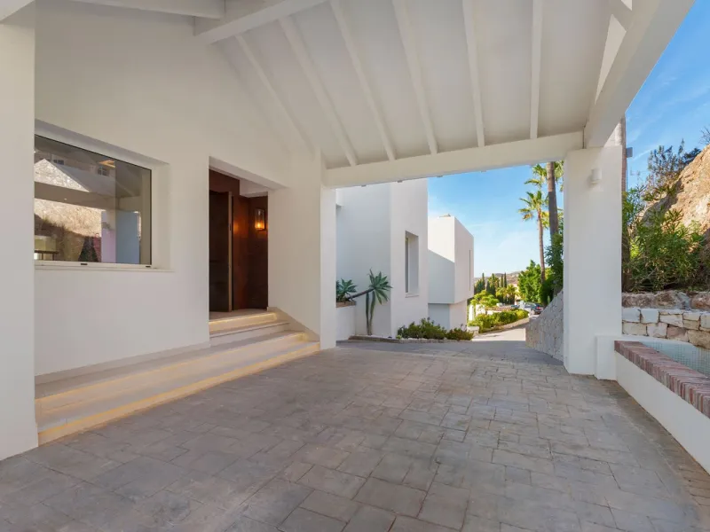 House - Detached Villa в продаже в Benahavís, Málaga. В доме 9 спален и 9 ванных комнат. Площадь дома 1177 м². Площадь участка 7881 м²