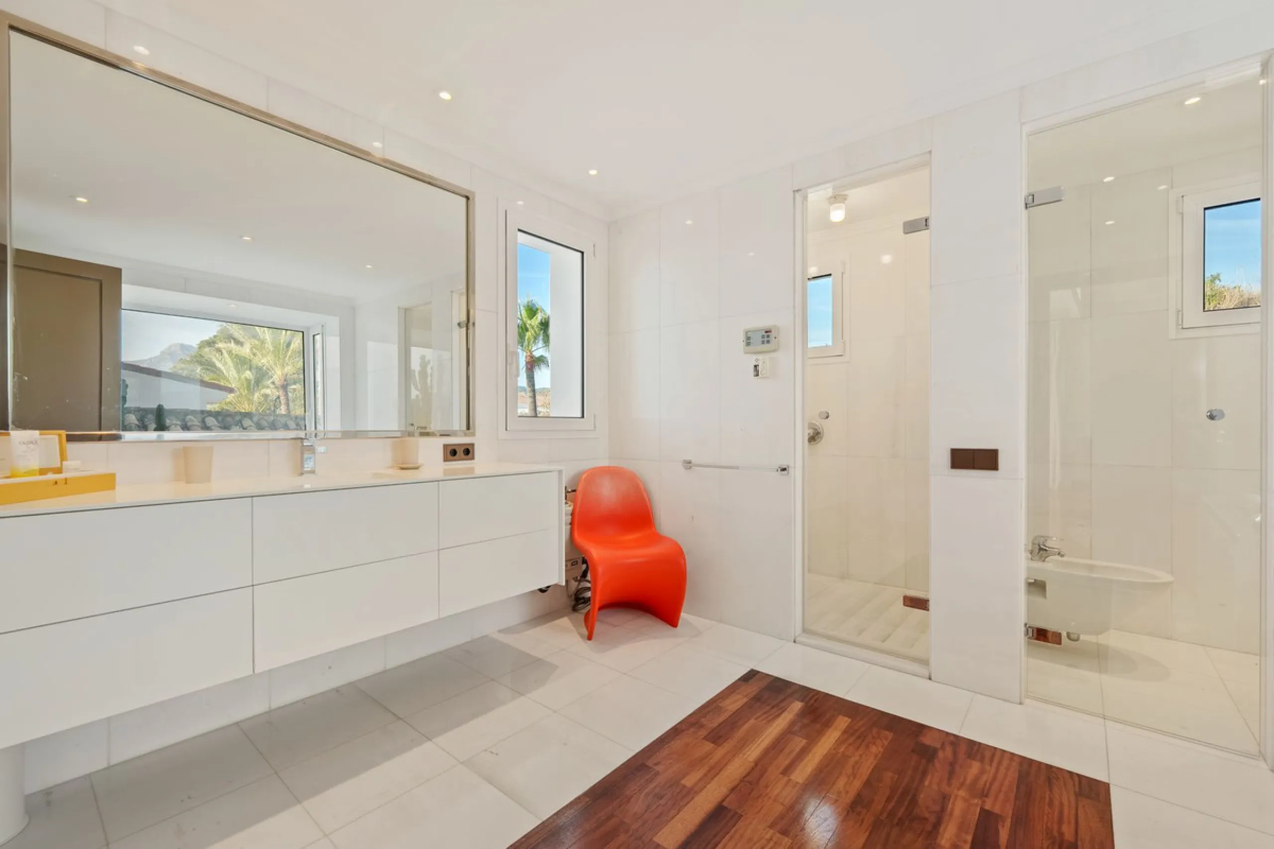 House - Detached Villa в продаже в Benahavís, Málaga. В доме 9 спален и 9 ванных комнат. Площадь дома 1177 м². Площадь участка 7881 м²