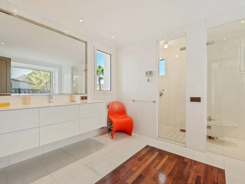 House - Detached Villa в продаже в Benahavís, Málaga. В доме 9 спален и 9 ванных комнат. Площадь дома 1177 м². Площадь участка 7881 м²