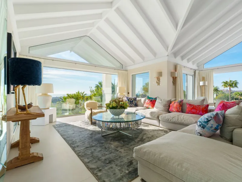 House - Detached Villa в продаже в Benahavís, Málaga. В доме 9 спален и 9 ванных комнат. Площадь дома 1177 м². Площадь участка 7881 м²