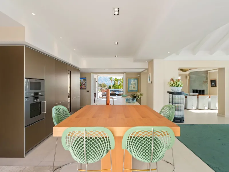 House - Detached Villa в продаже в Benahavís, Málaga. В доме 9 спален и 9 ванных комнат. Площадь дома 1177 м². Площадь участка 7881 м²
