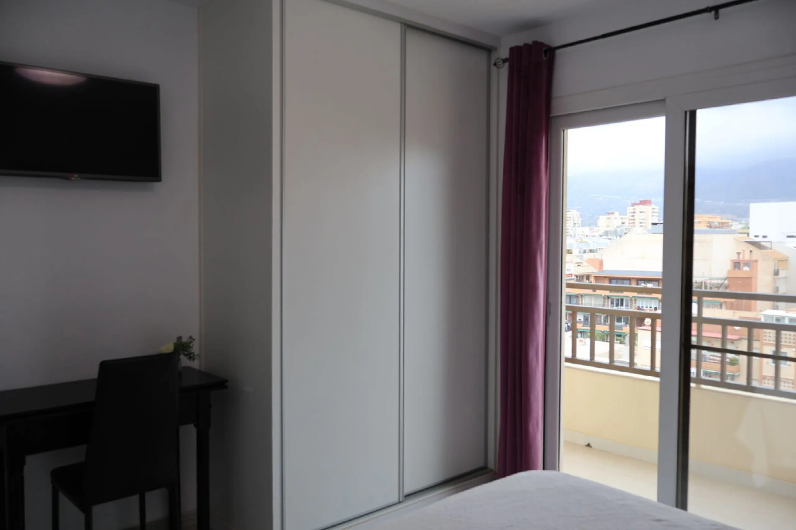 Apartment - Middle Floor Apartment в продаже в Fuengirola, Málaga. В доме 2 спален и 2 ванных комнат. Площадь дома 107 м²