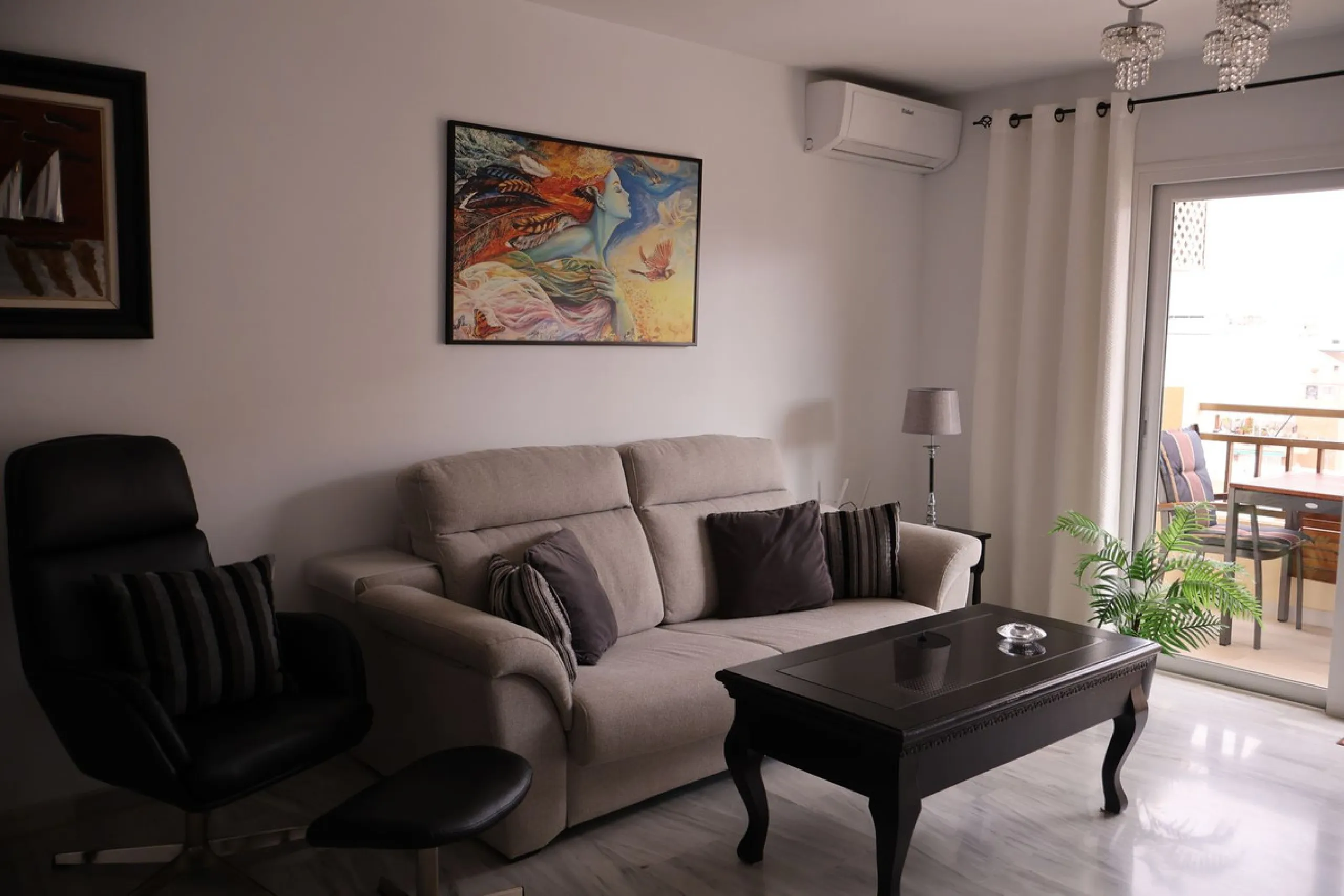 Apartment - Middle Floor Apartment в продаже в Fuengirola, Málaga. В доме 2 спален и 2 ванных комнат. Площадь дома 107 м²