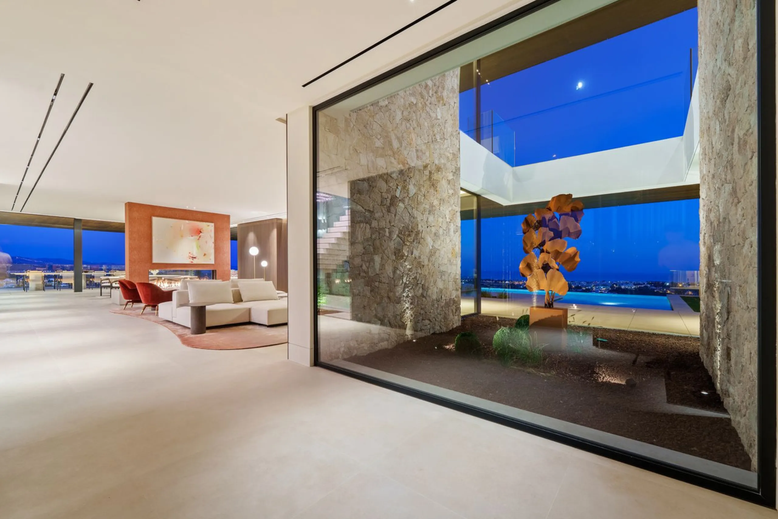 Architektenvilla mit Panoramablick in El Herrojo Alto, Benahavís