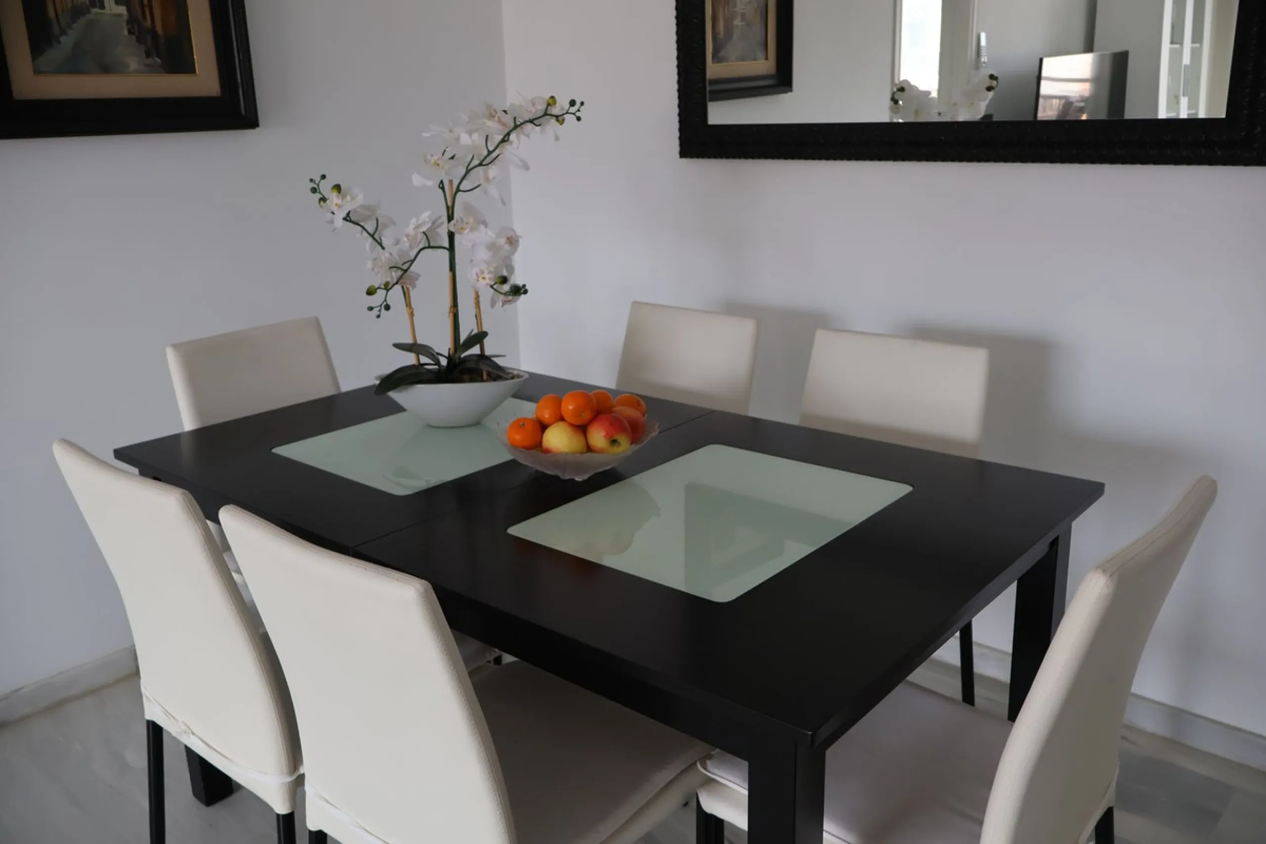 Apartment - Middle Floor Apartment в продаже в Fuengirola, Málaga. В доме 2 спален и 2 ванных комнат. Площадь дома 107 м²