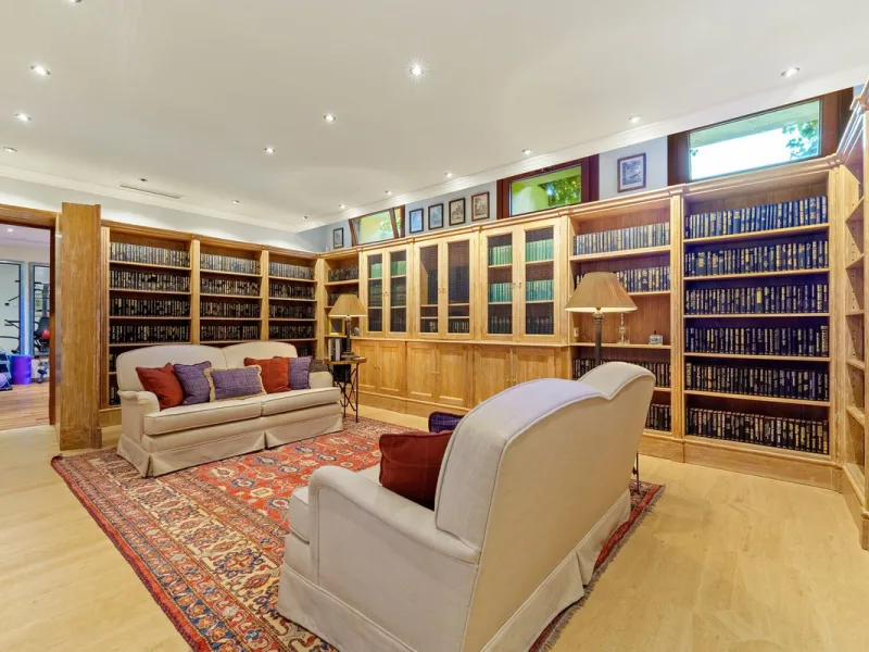 This outstanding Andalusian-style villa is presented in excellent condition and occupies a privileged position in Las Lomas del Marbella Club, at the very heart of Marbella's prestigious Golden Mile. Surrounded by 20,000 m² of lush green forest, the prope