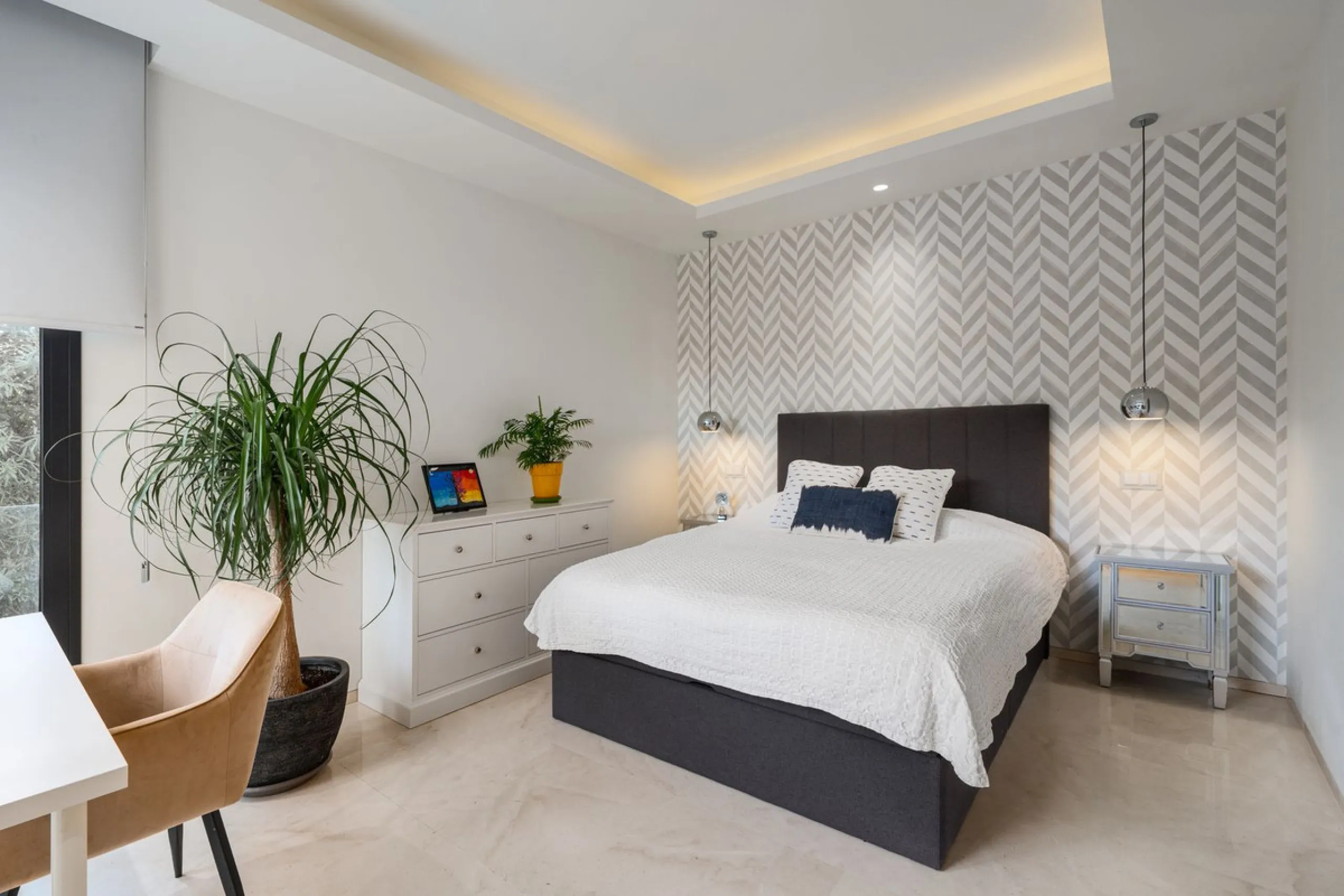 Set within a prestigious, fully gated community with 24/7 security, this exceptional contemporary villa sits on the largest plot in the development, offering privacy, space and a prime location. Positioned on a generous 1,351 m² plot, the property provide