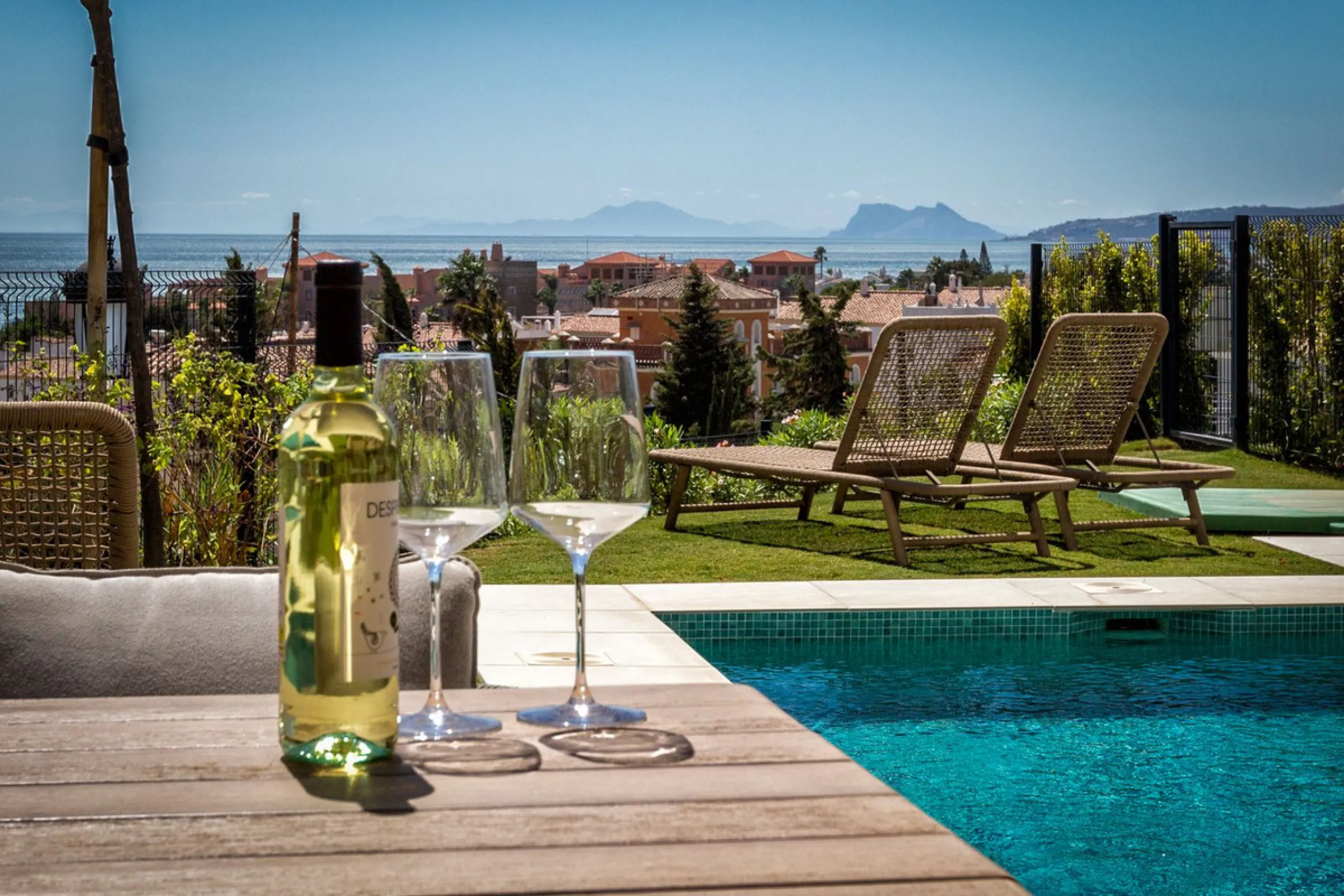 4 Bedroom Corner Townhouse With Private Pool and Panoramic Sea, Gibraltar and Africa Views