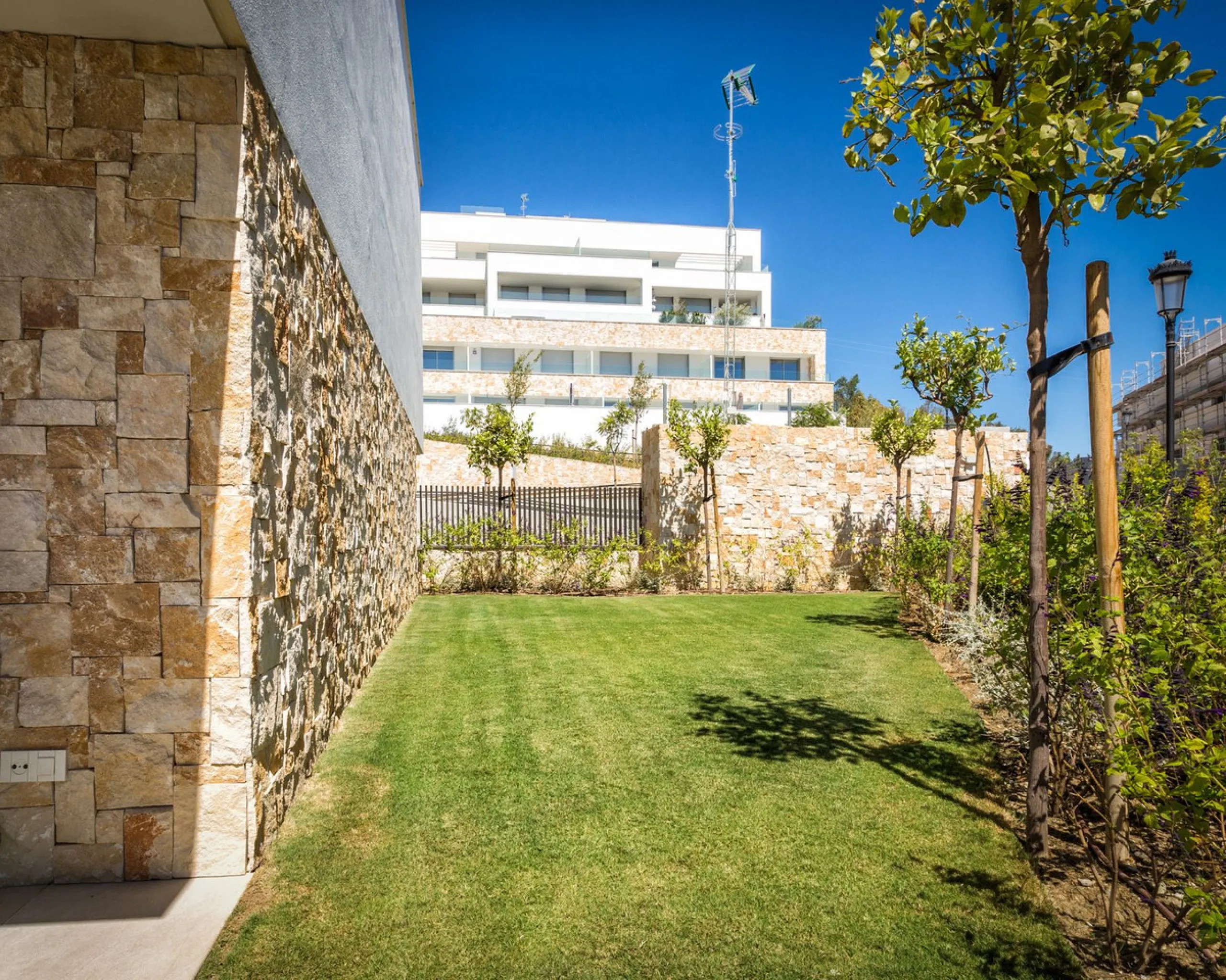 4 Bedroom Corner Townhouse With Private Pool and Panoramic Sea, Gibraltar and Africa Views