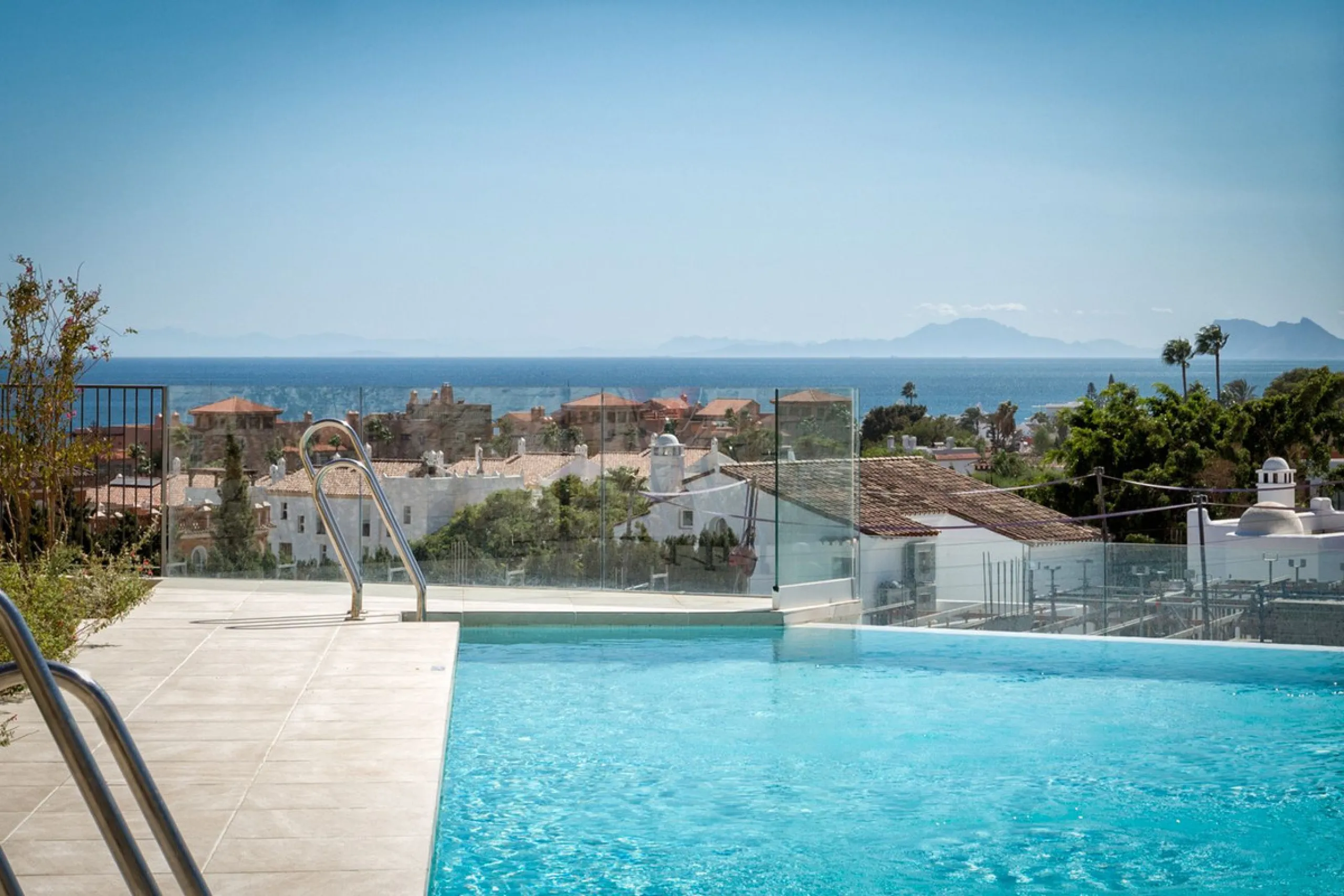4 Bedroom Corner Townhouse With Private Pool and Panoramic Sea, Gibraltar and Africa Views