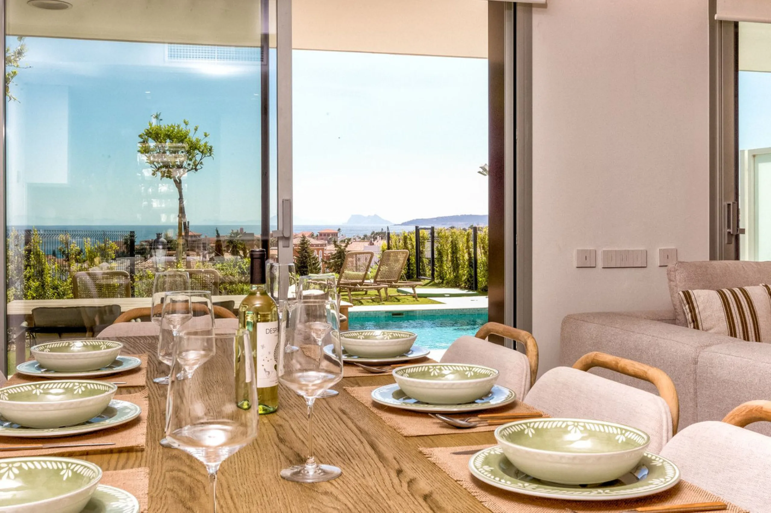 4 Bedroom Corner Townhouse With Private Pool and Panoramic Sea, Gibraltar and Africa Views