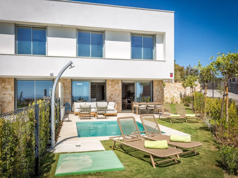4 Bedroom Corner Townhouse With Private Pool and Panoramic Sea, Gibraltar and Africa Views