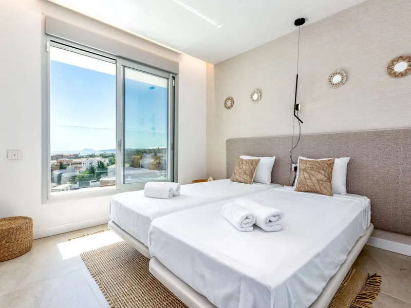4 Bedroom Corner Townhouse With Private Pool and Panoramic Sea, Gibraltar and Africa Views