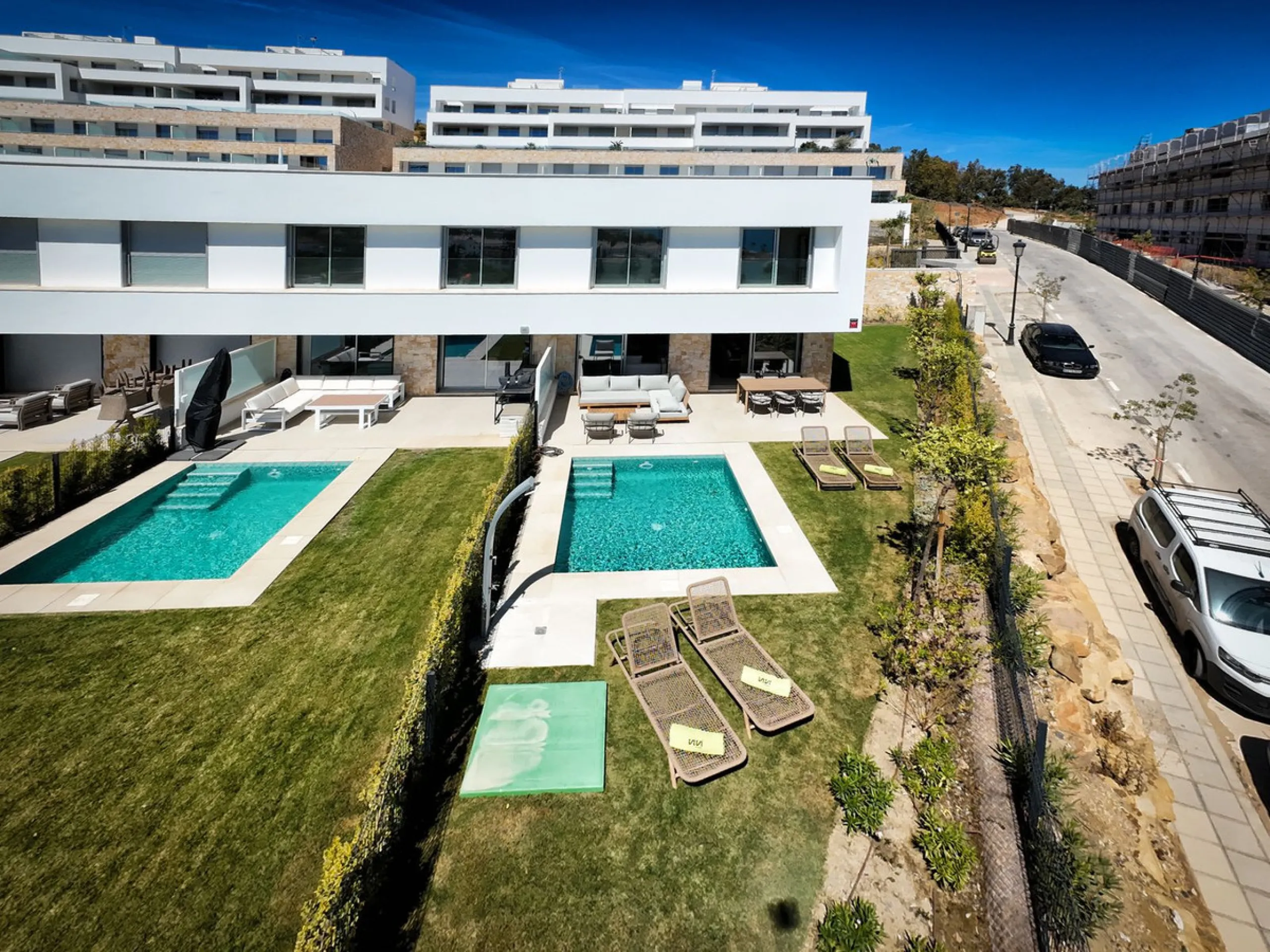 4 Bedroom Corner Townhouse With Private Pool and Panoramic Sea, Gibraltar and Africa Views