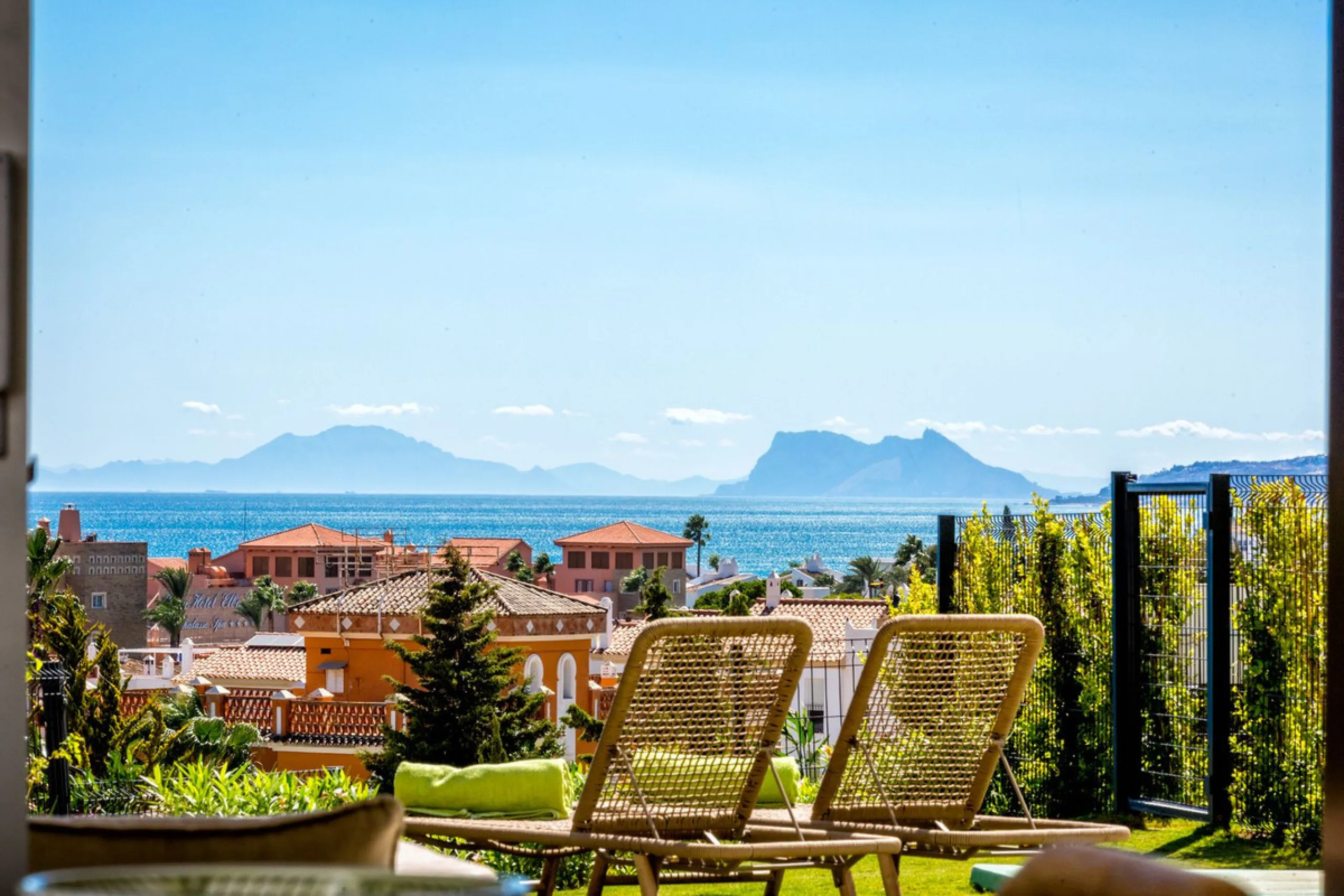 4 Bedroom Corner Townhouse With Private Pool and Panoramic Sea, Gibraltar and Africa Views