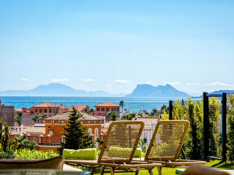 4 Bedroom Corner Townhouse With Private Pool and Panoramic Sea, Gibraltar and Africa Views
