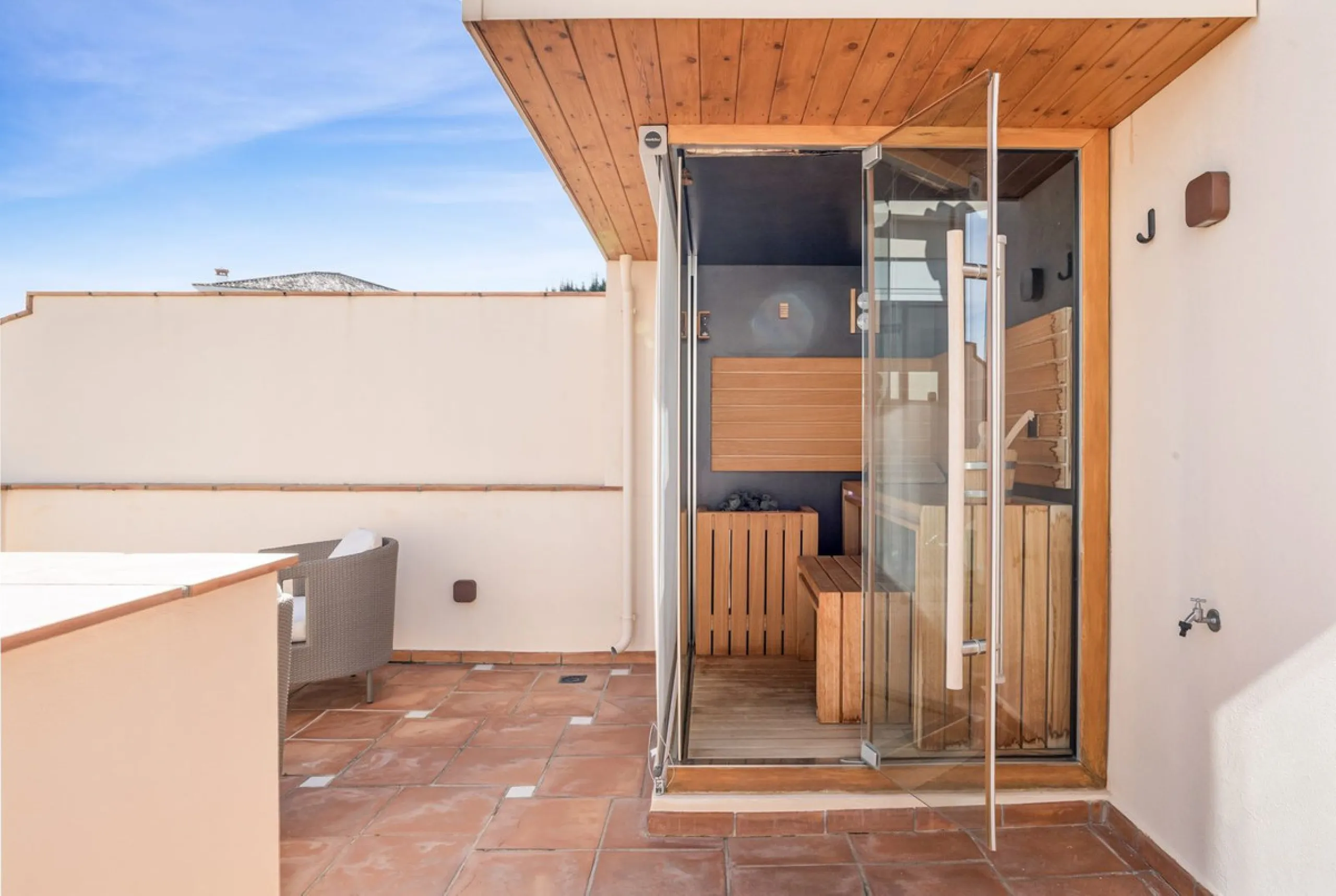 Top-Quality 4-Bedroom Penthouse in Benahavís