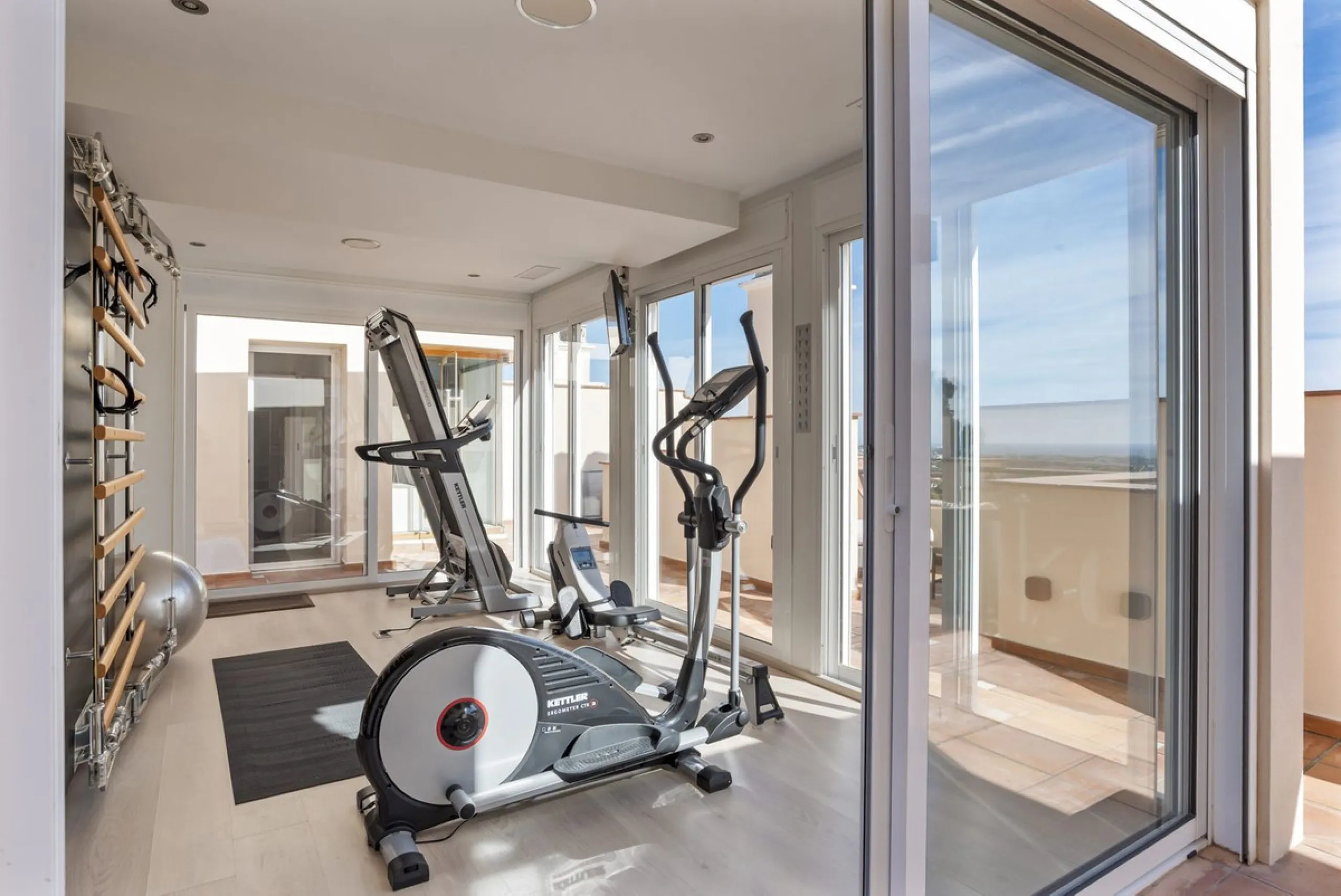 Top-Quality 4-Bedroom Penthouse in Benahavís