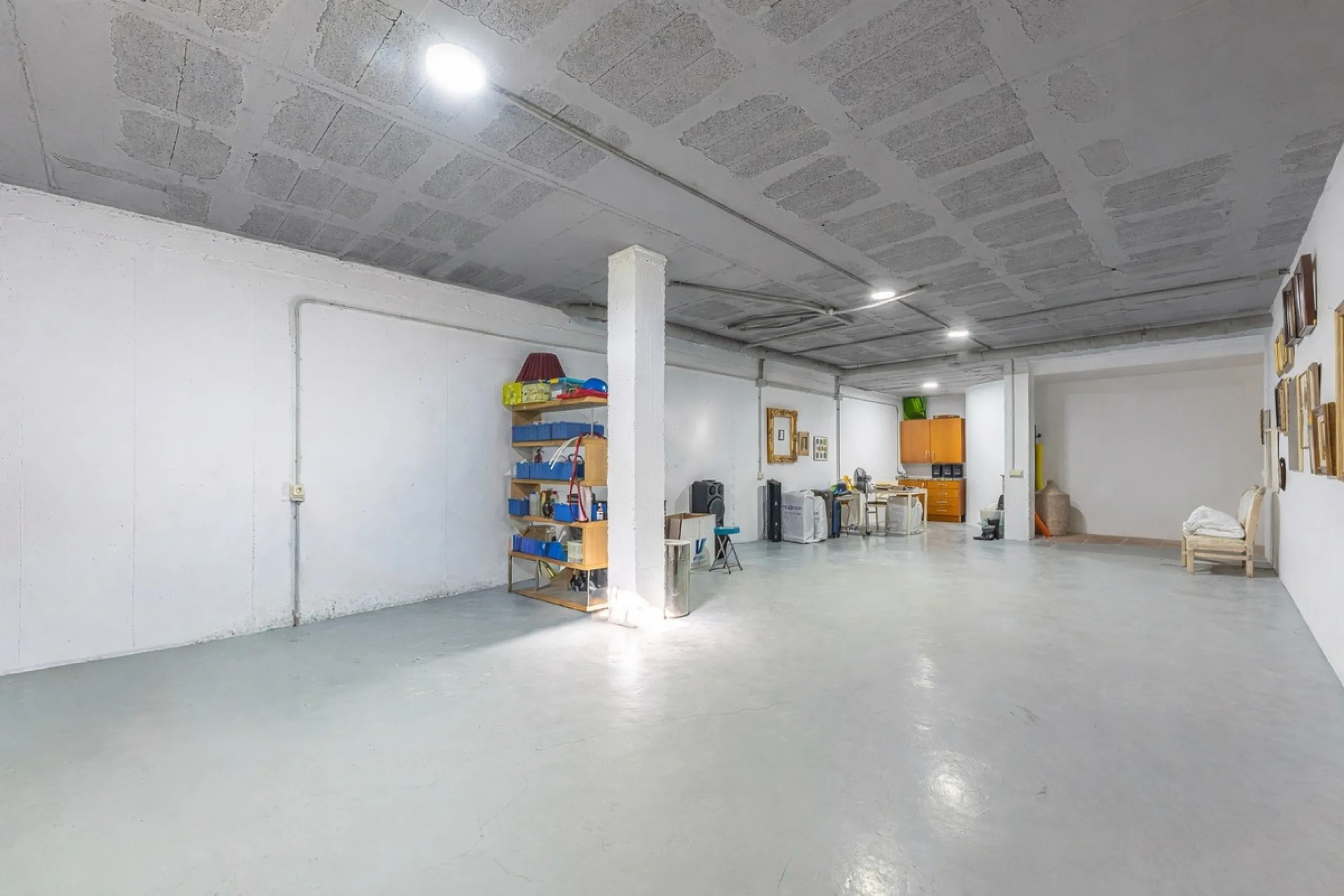 Exceptional south-facing apartment with great potential for extension in Capanes del Golf, Benahavís