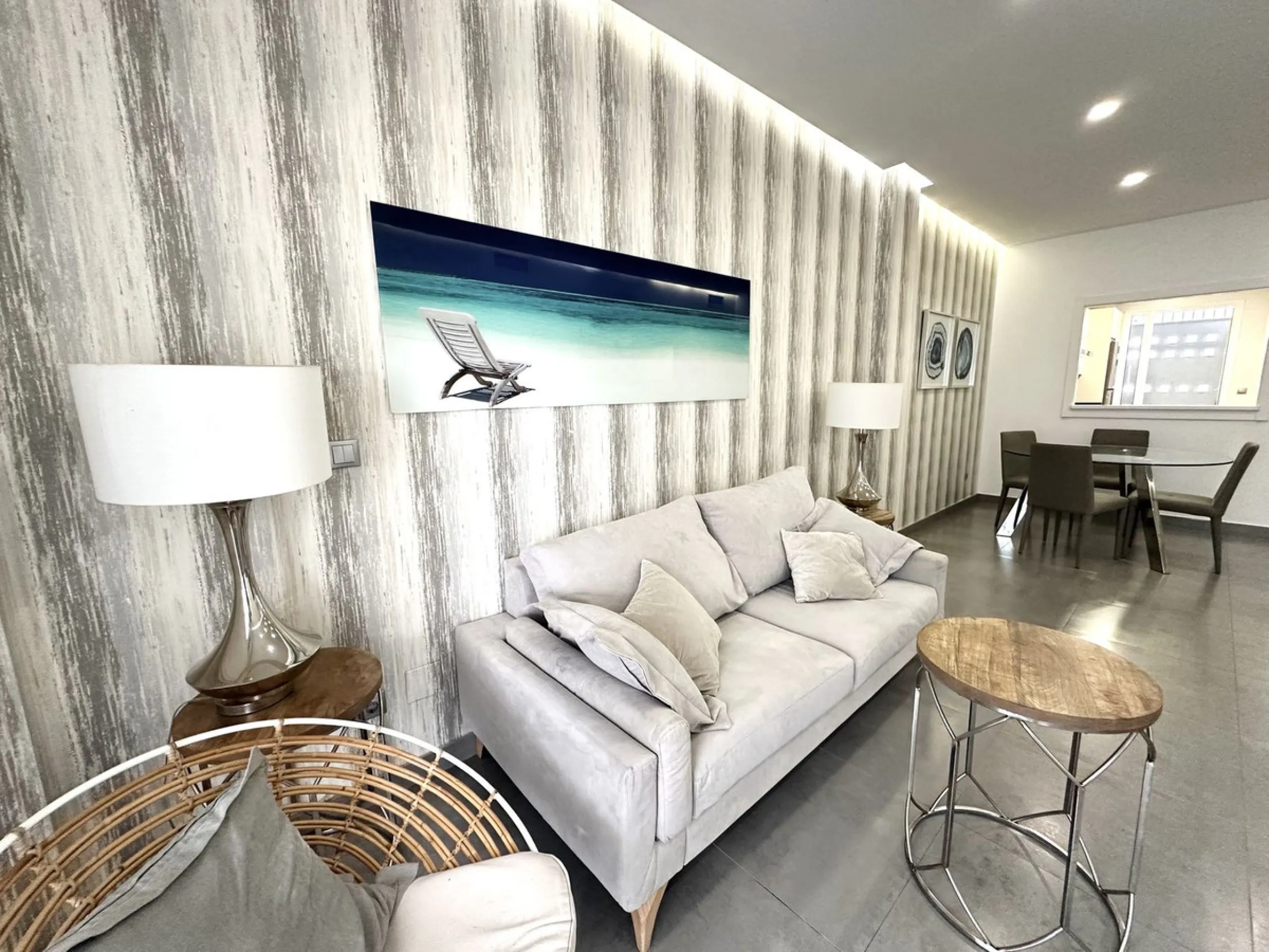 A unique opportunity in one of Marbella's most sought-after areas. This is the only apartment currently for sale in the Reservas de Los Naranjos development, a modern complex built in 2016 with just 26 neighbors, guaranteeing tranquility, privacy, and a w