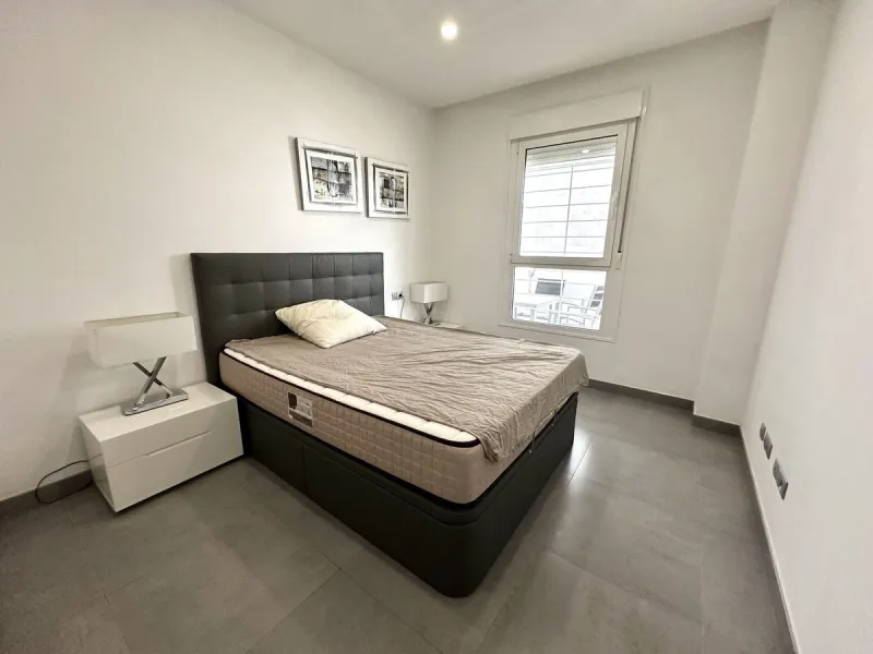 A unique opportunity in one of Marbella's most sought-after areas. This is the only apartment currently for sale in the Reservas de Los Naranjos development, a modern complex built in 2016 with just 26 neighbors, guaranteeing tranquility, privacy, and a w