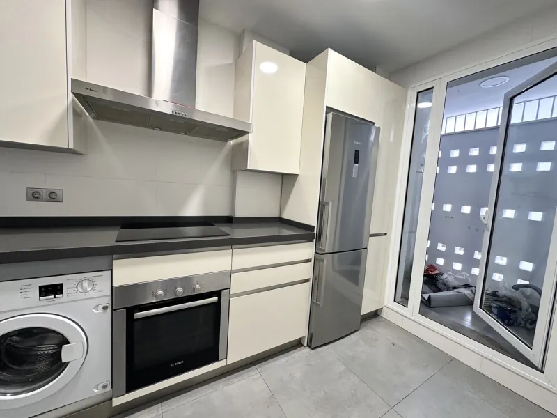 A unique opportunity in one of Marbella's most sought-after areas. This is the only apartment currently for sale in the Reservas de Los Naranjos development, a modern complex built in 2016 with just 26 neighbors, guaranteeing tranquility, privacy, and a w